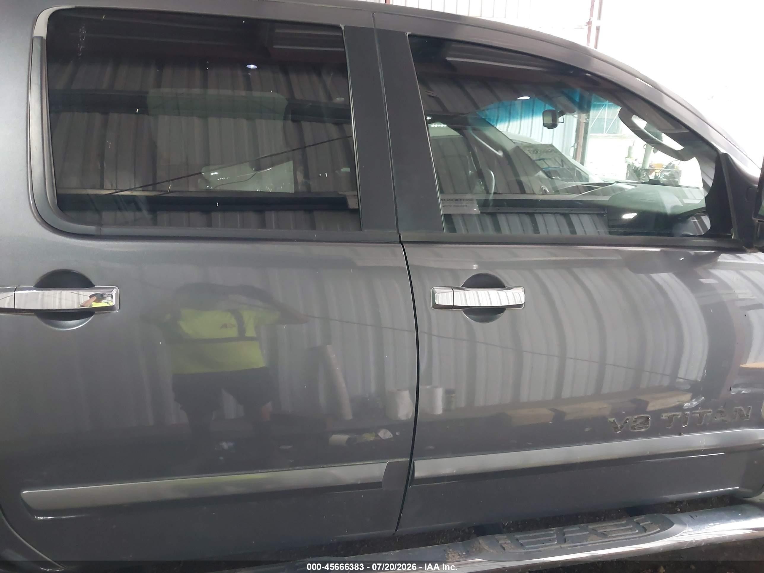 2006 Nissan Titan Le Blue vin: 1N6AA07A76N504215