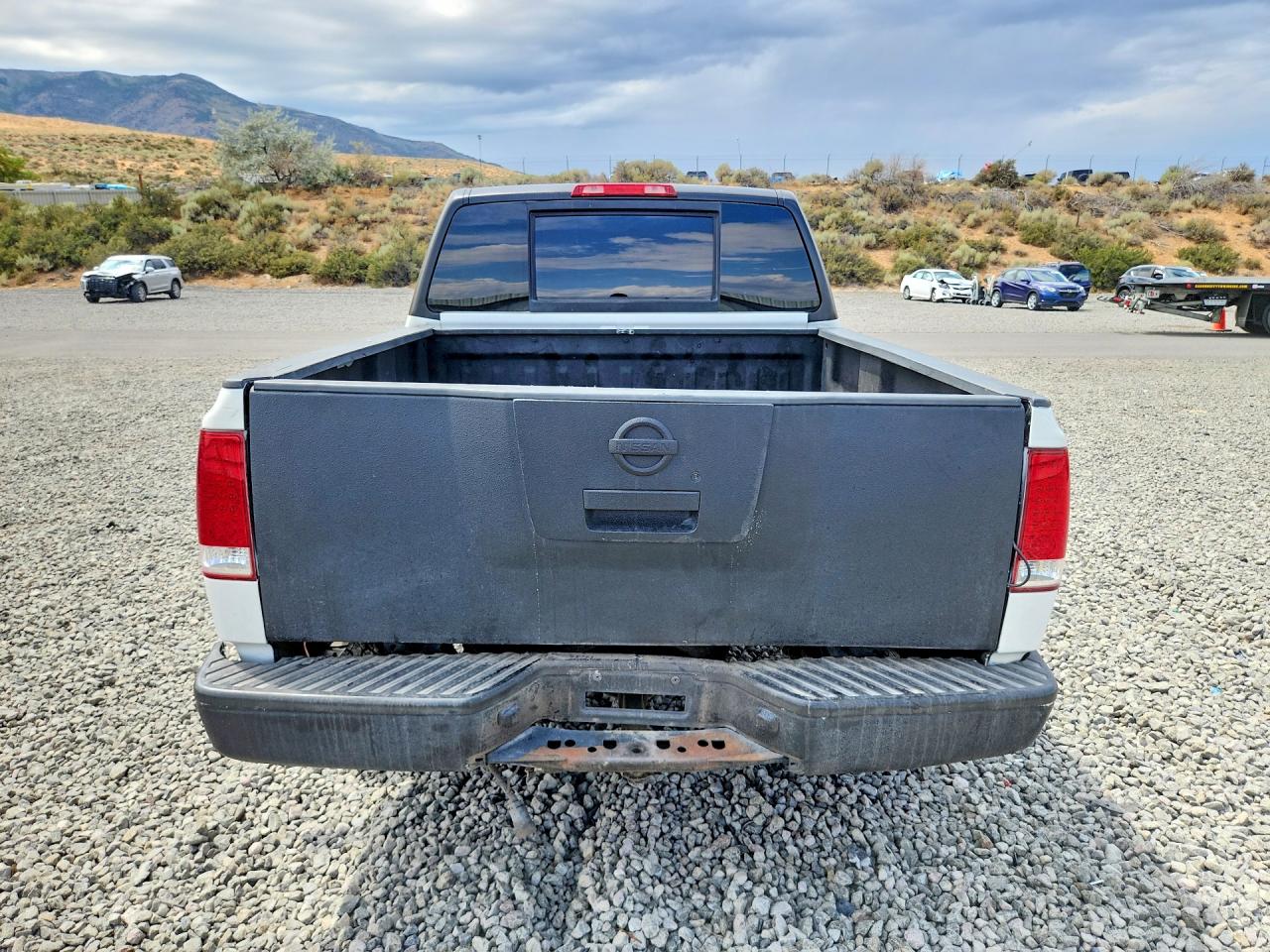 2006 Nissan Titan Xe White vin: 1N6AA07A96N507326