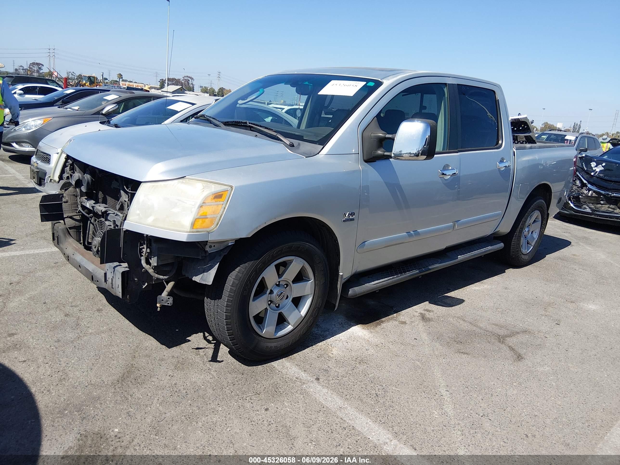 2004 Nissan Titan Le Silver vin: 1N6AA07AX4N570223