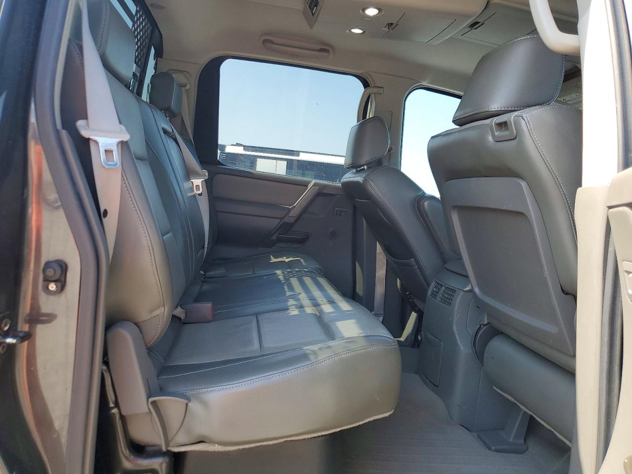 2005 Nissan Titan Xe Gray vin: 1N6AA07AX5N577013