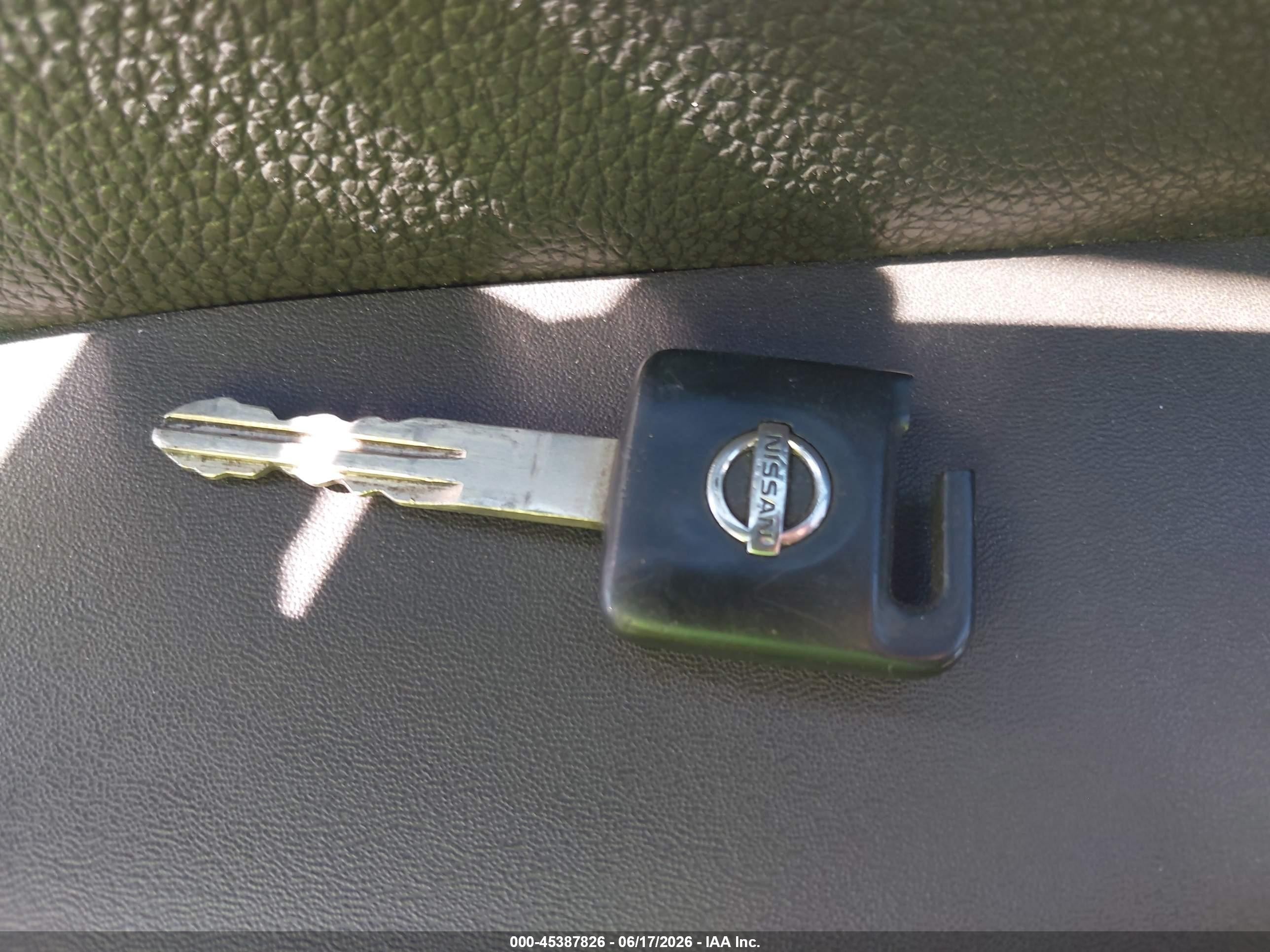 2004 Nissan Titan Le Серый vin: 1N6AA07B04N506801