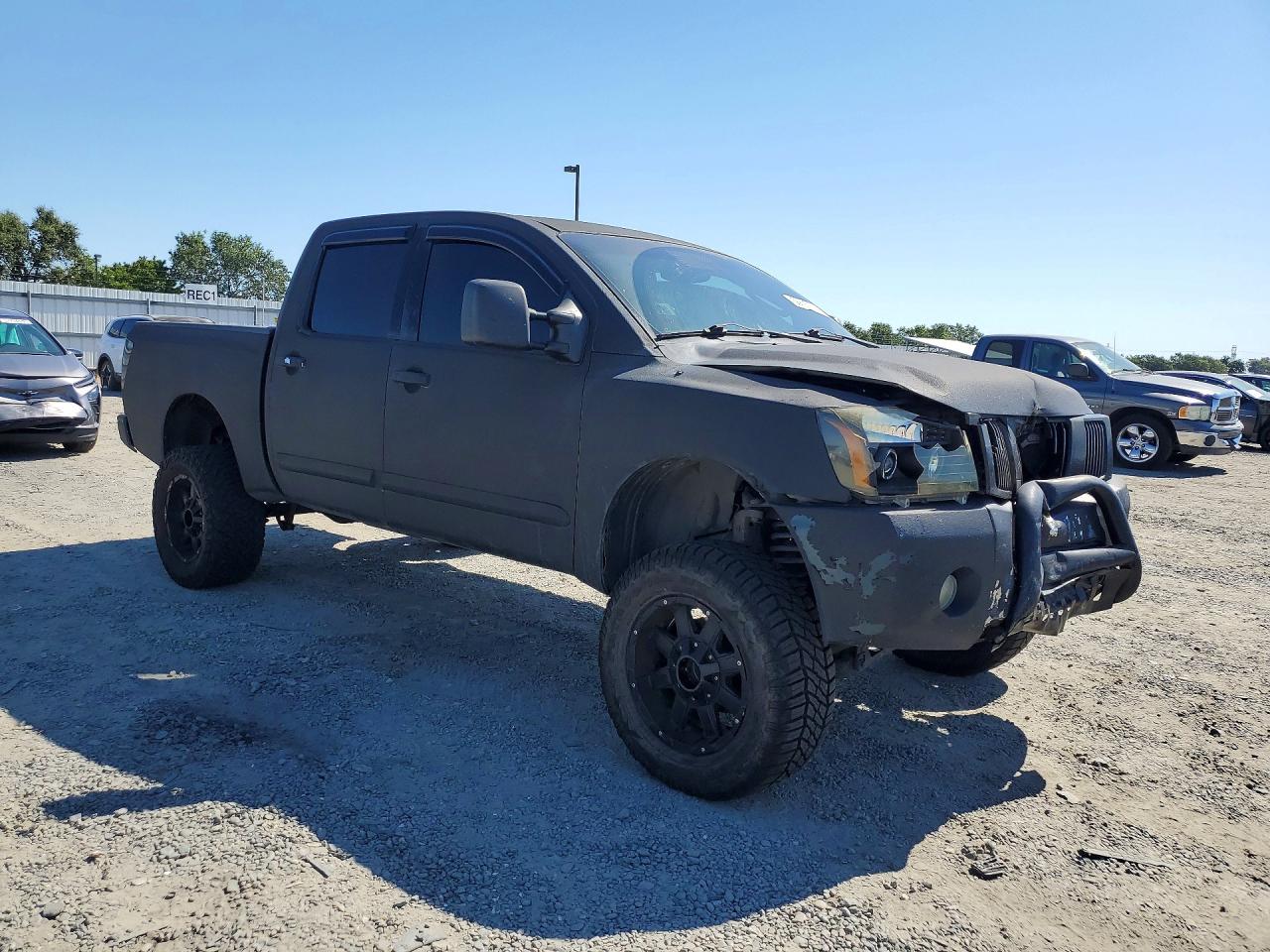 2004 Nissan Titan Xe Черный vin: 1N6AA07B34N509871