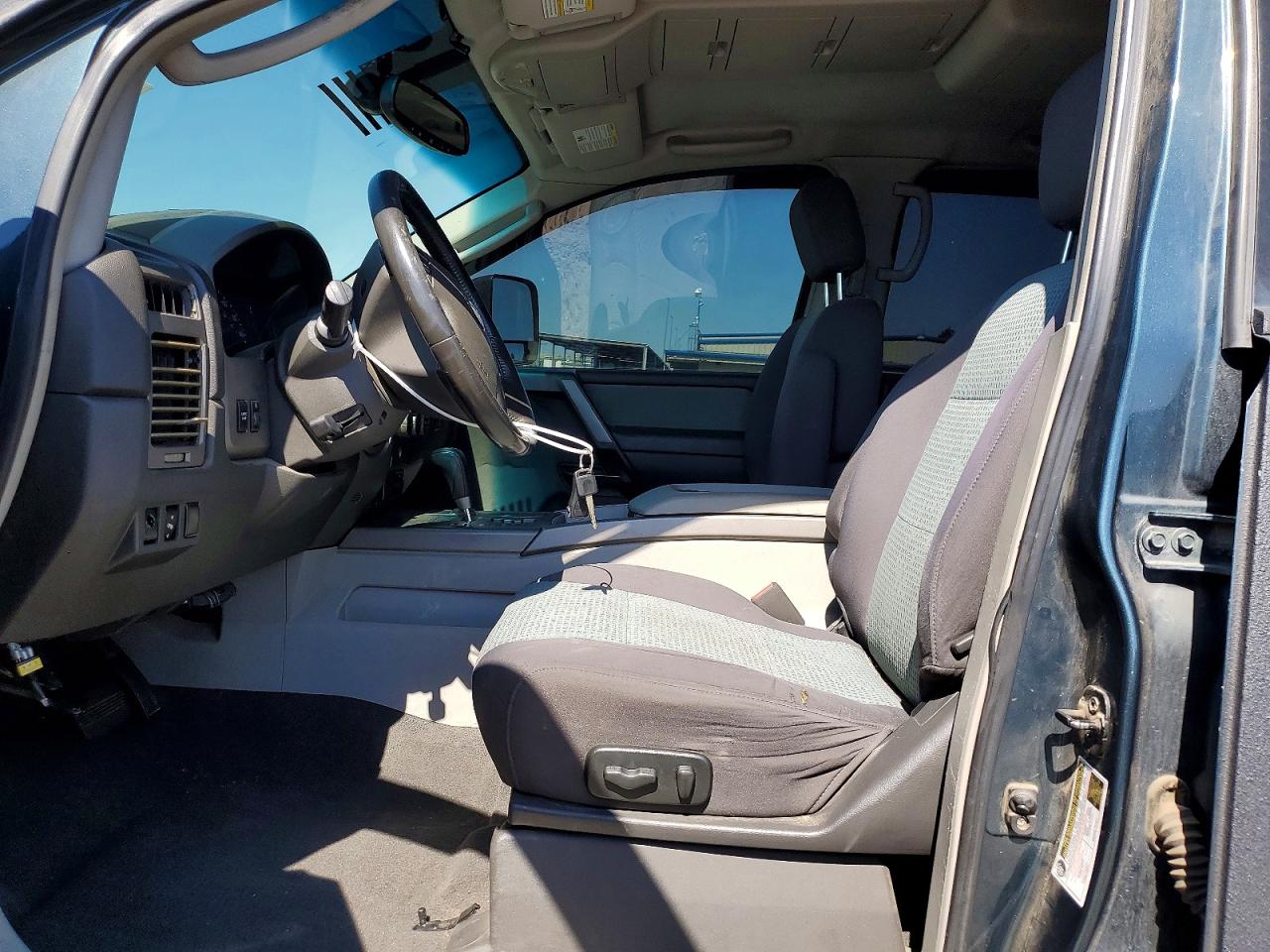 2004 Nissan Titan Xe Черный vin: 1N6AA07B34N509871