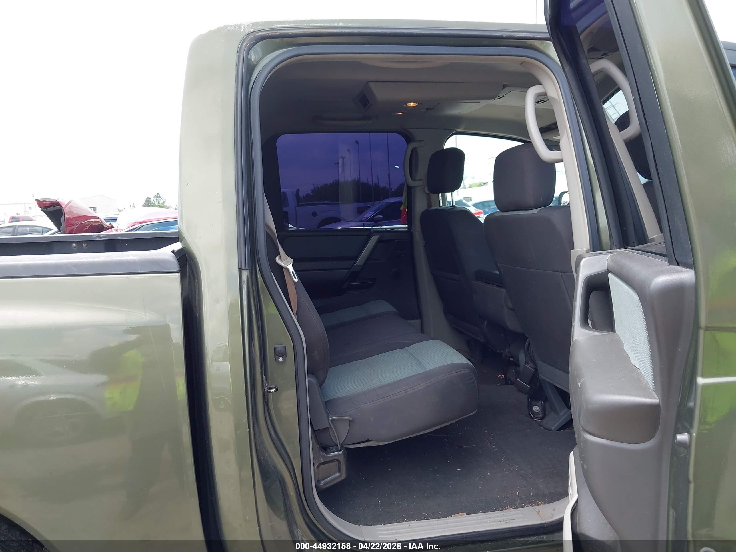 2004 Nissan Titan Se Зеленый vin: 1N6AA07B34N559895