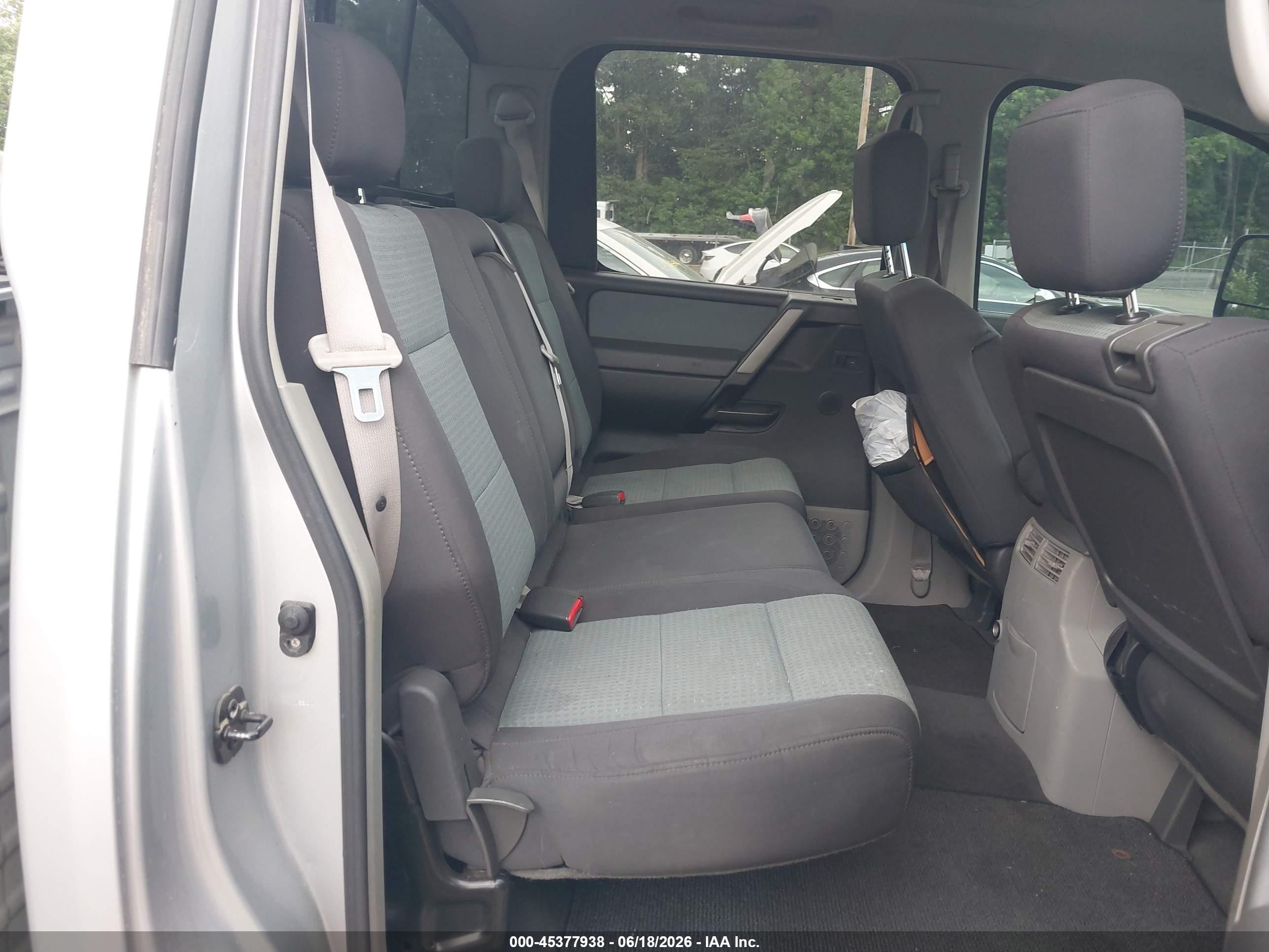 2004 Nissan Titan Se Серебряный vin: 1N6AA07B34N563655