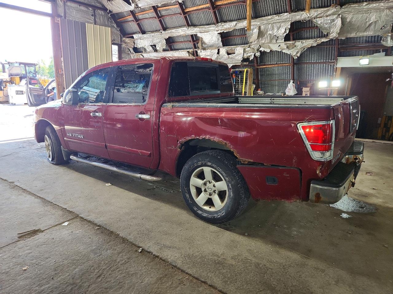 2005 Nissan Titan Xe Burgundy vin: 1N6AA07B35N577105