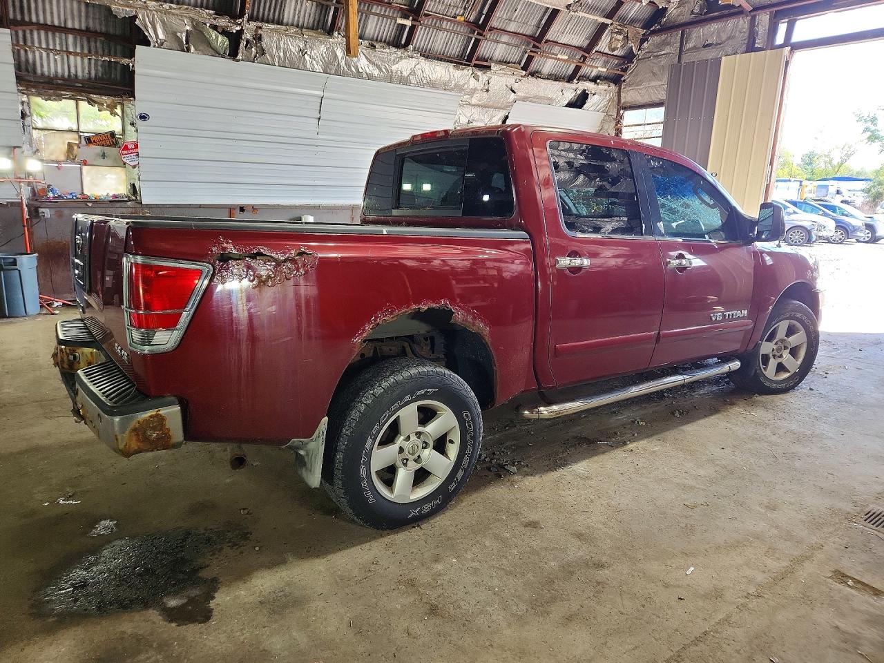 2005 Nissan Titan Xe Burgundy vin: 1N6AA07B35N577105