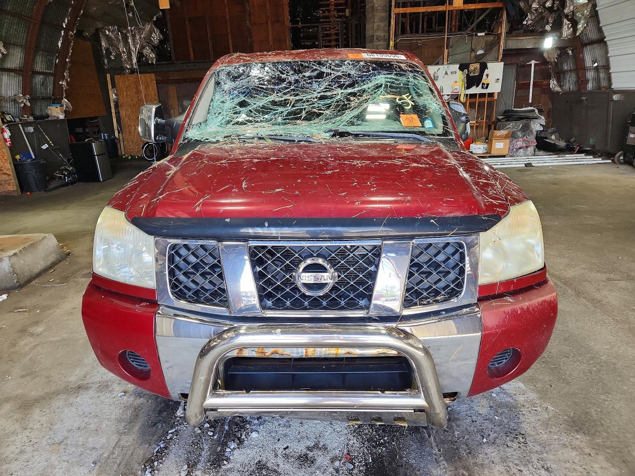 2005 Nissan Titan Xe Burgundy vin: 1N6AA07B35N577105
