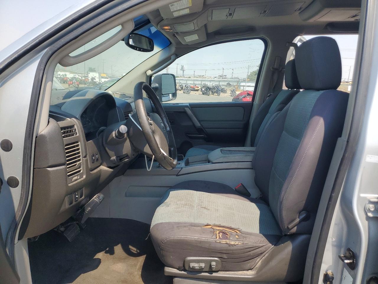 2004 Nissan Titan Xe Silver vin: 1N6AA07B64N522033