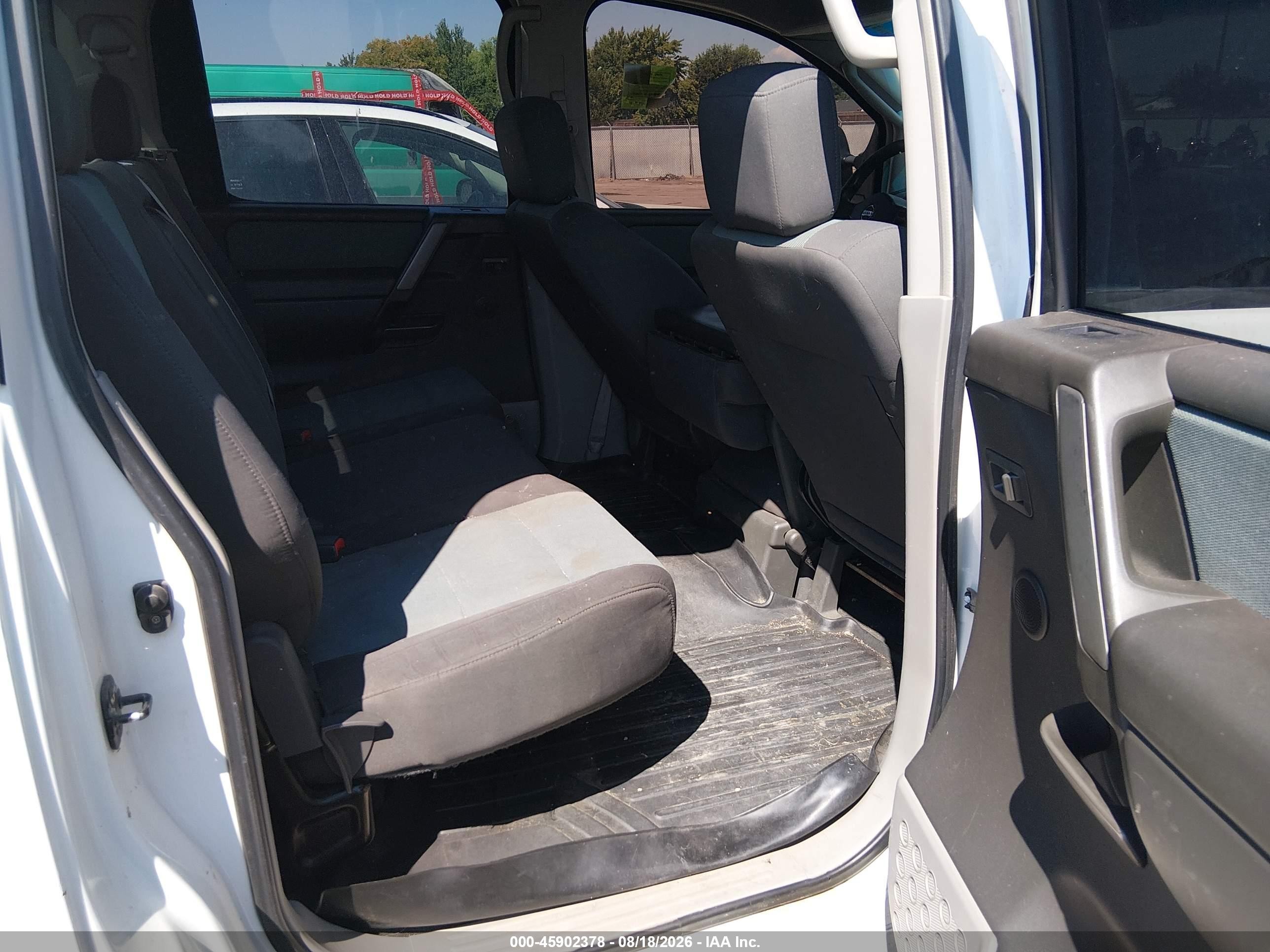 2004 Nissan Titan Xe White vin: 1N6AA07B74N503183