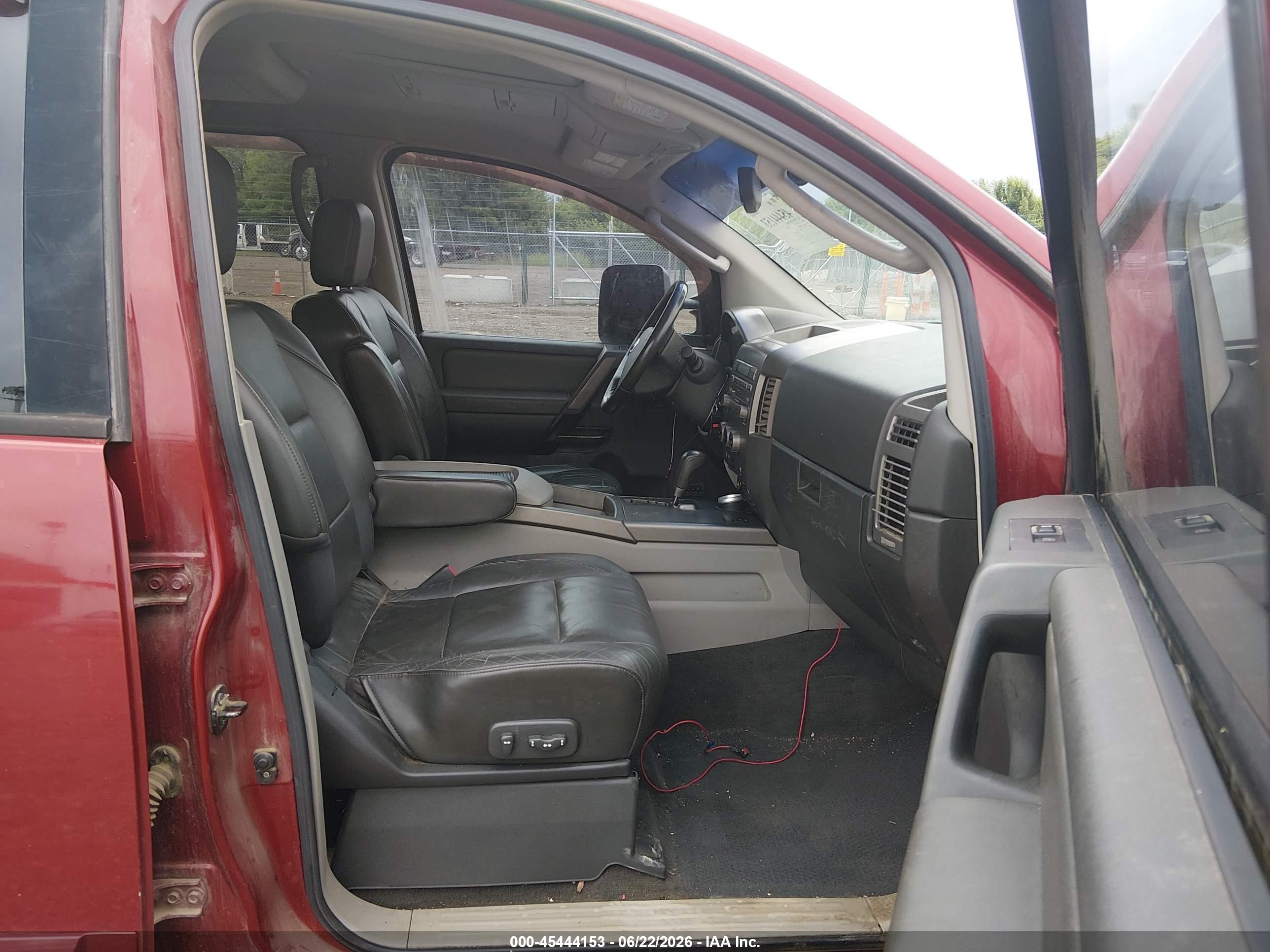 2004 Nissan Titan Le Темно-бордовый vin: 1N6AA07B94N570089