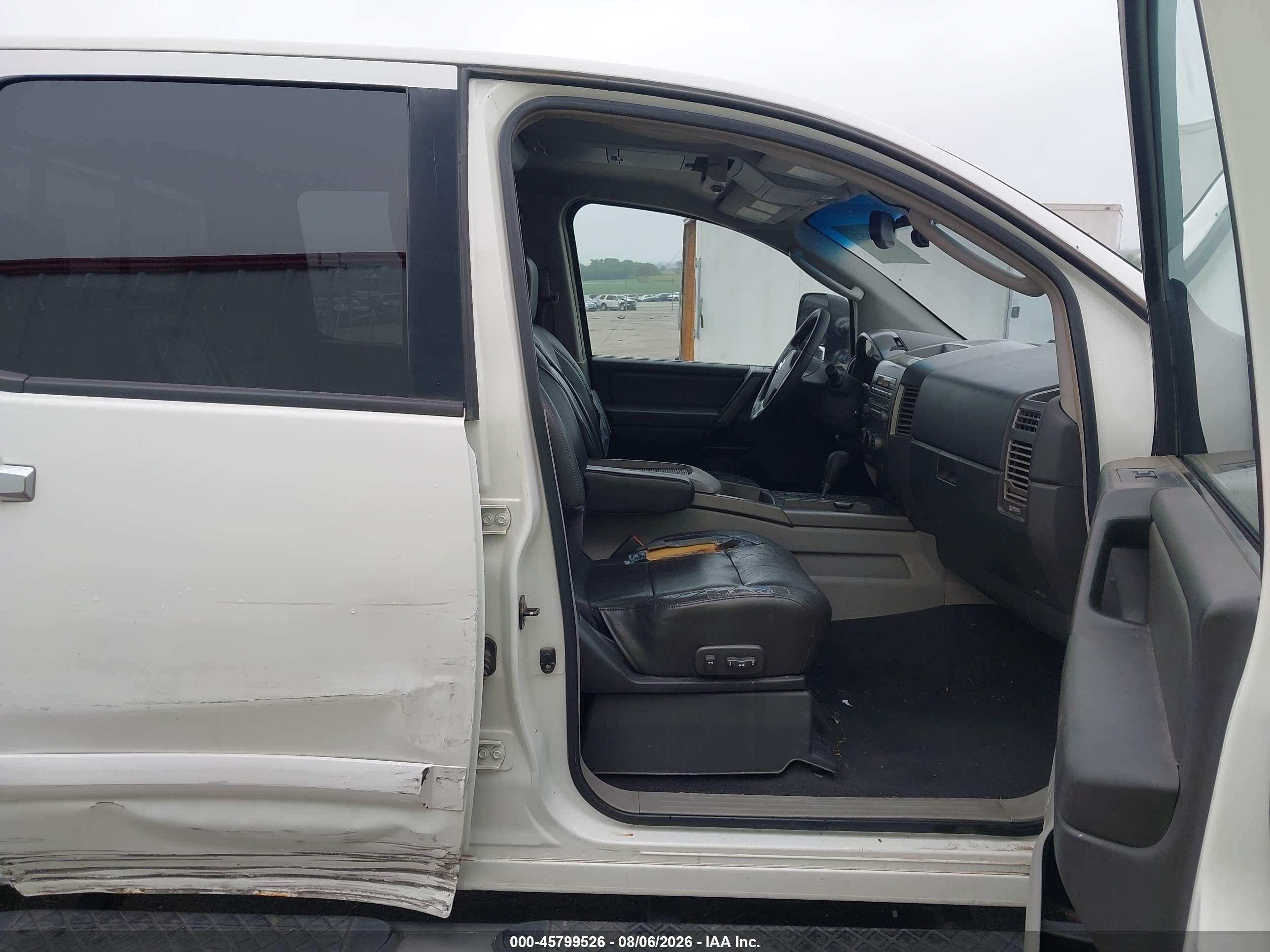 2004 Nissan Titan Le White vin: 1N6AA07BX4N572305