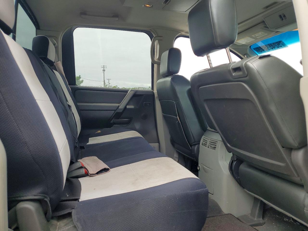 2004 Nissan Titan Xe Серебряный vin: 1N6AA07BX4N586284