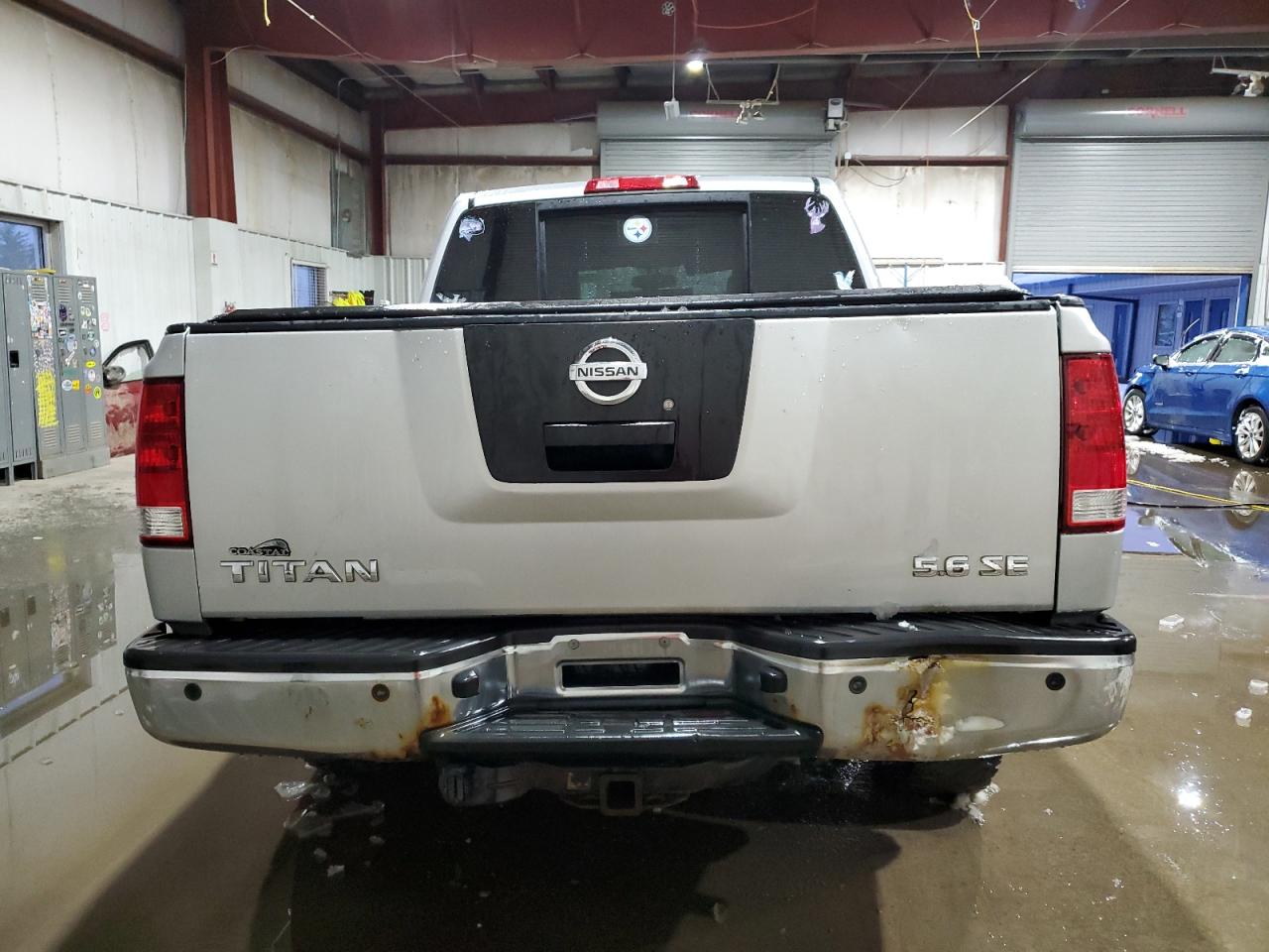 2009 Nissan Titan Xe Silver vin: 1N6AA07C79N319278 Damage: Tailgate, Dent(S) W/ Paint Dmg, 3 To 4 Inches