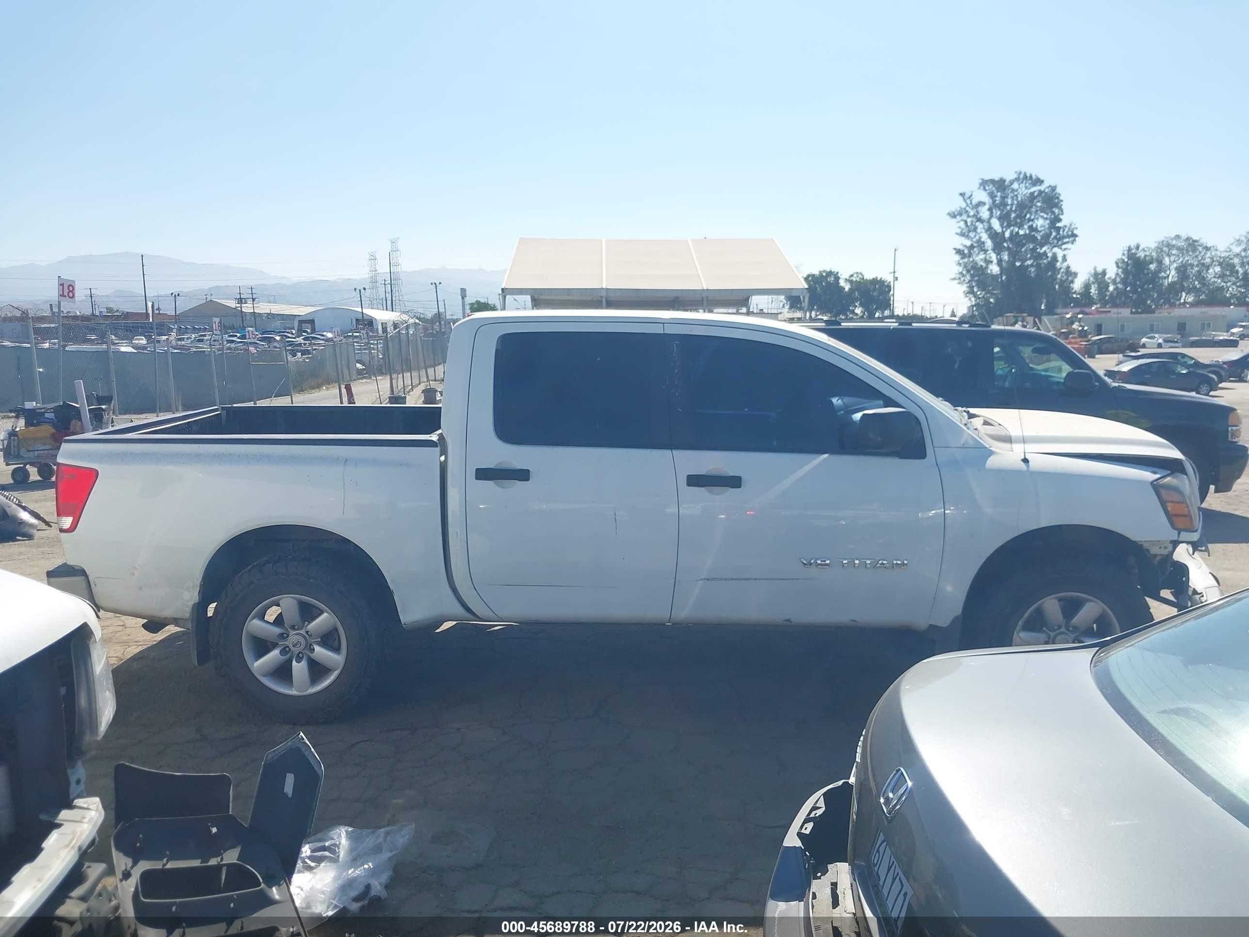 2008 Nissan Titan Se/xe White vin: 1N6AA07D18N337167