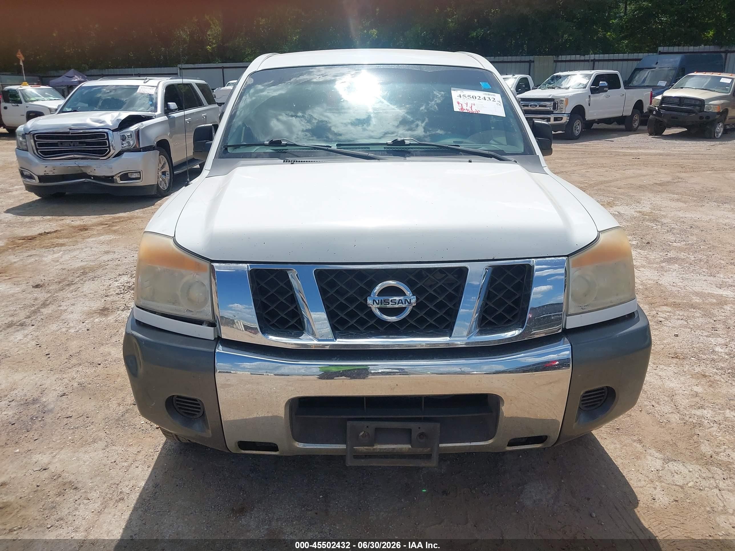 2008 Nissan Titan Xe Белый vin: 1N6AA07D48N325353
