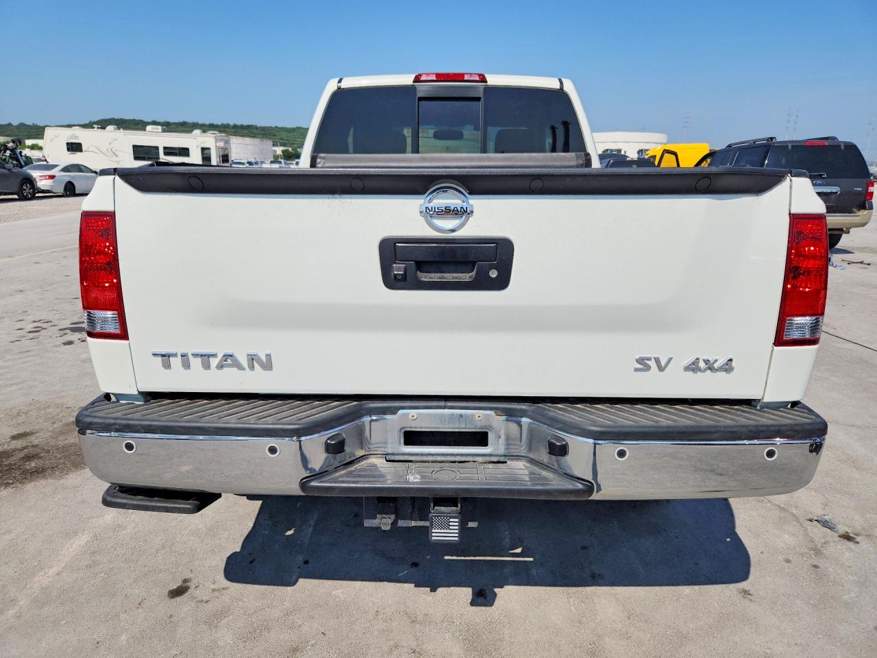 2015 Nissan Titan Sv White vin: 1N6AA0CC3FN502307