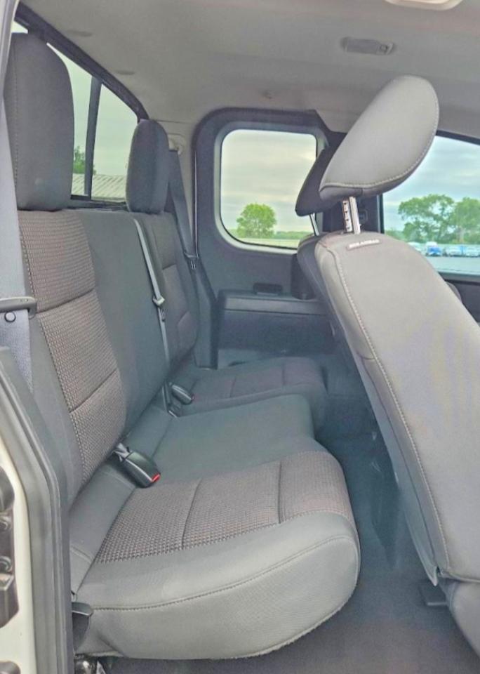 2015 Nissan Titan Sv White vin: 1N6AA0CC8FN503503