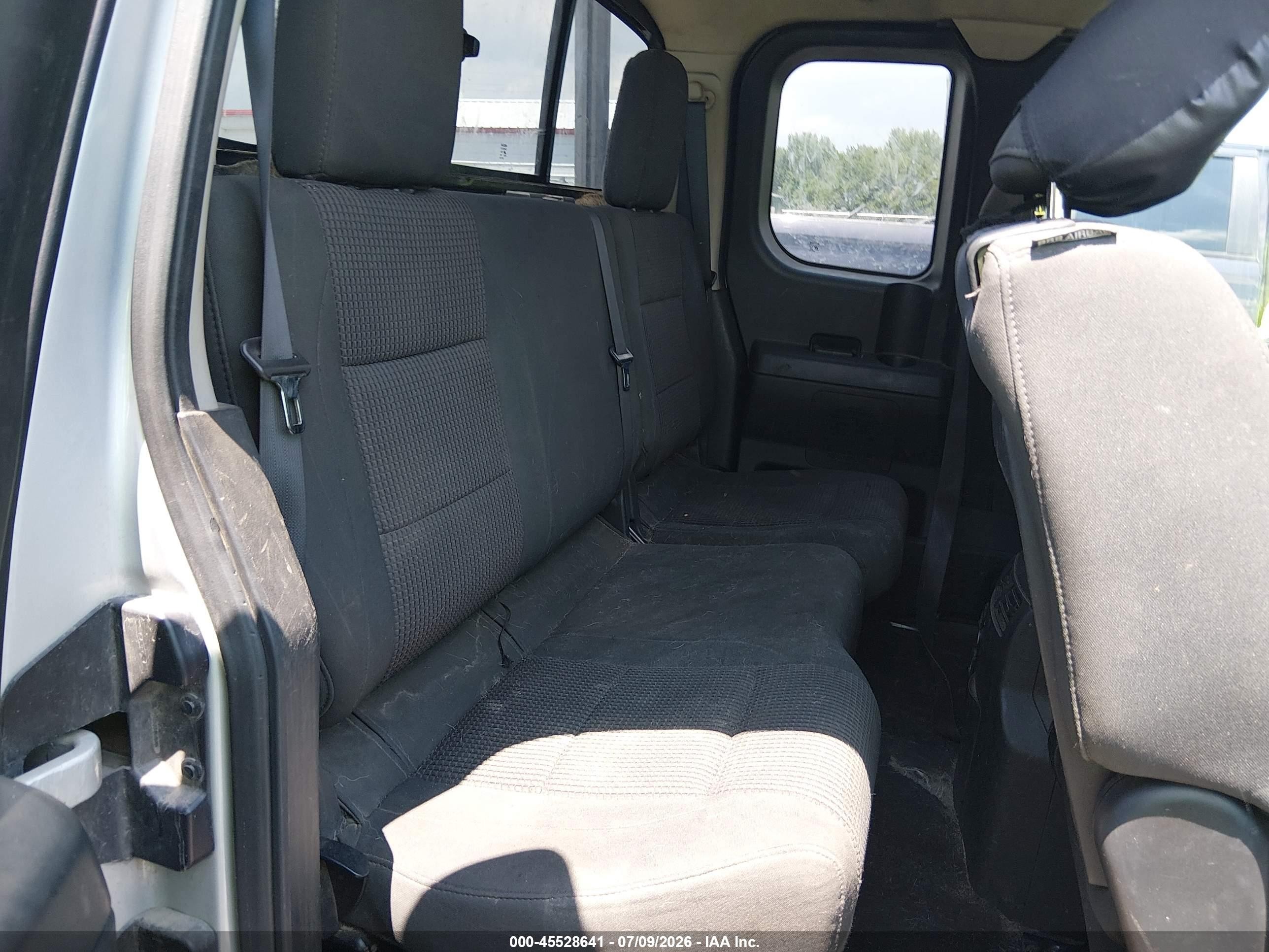 2013 Nissan Titan Sv Серебряный vin: 1N6AA0CC9DN312279