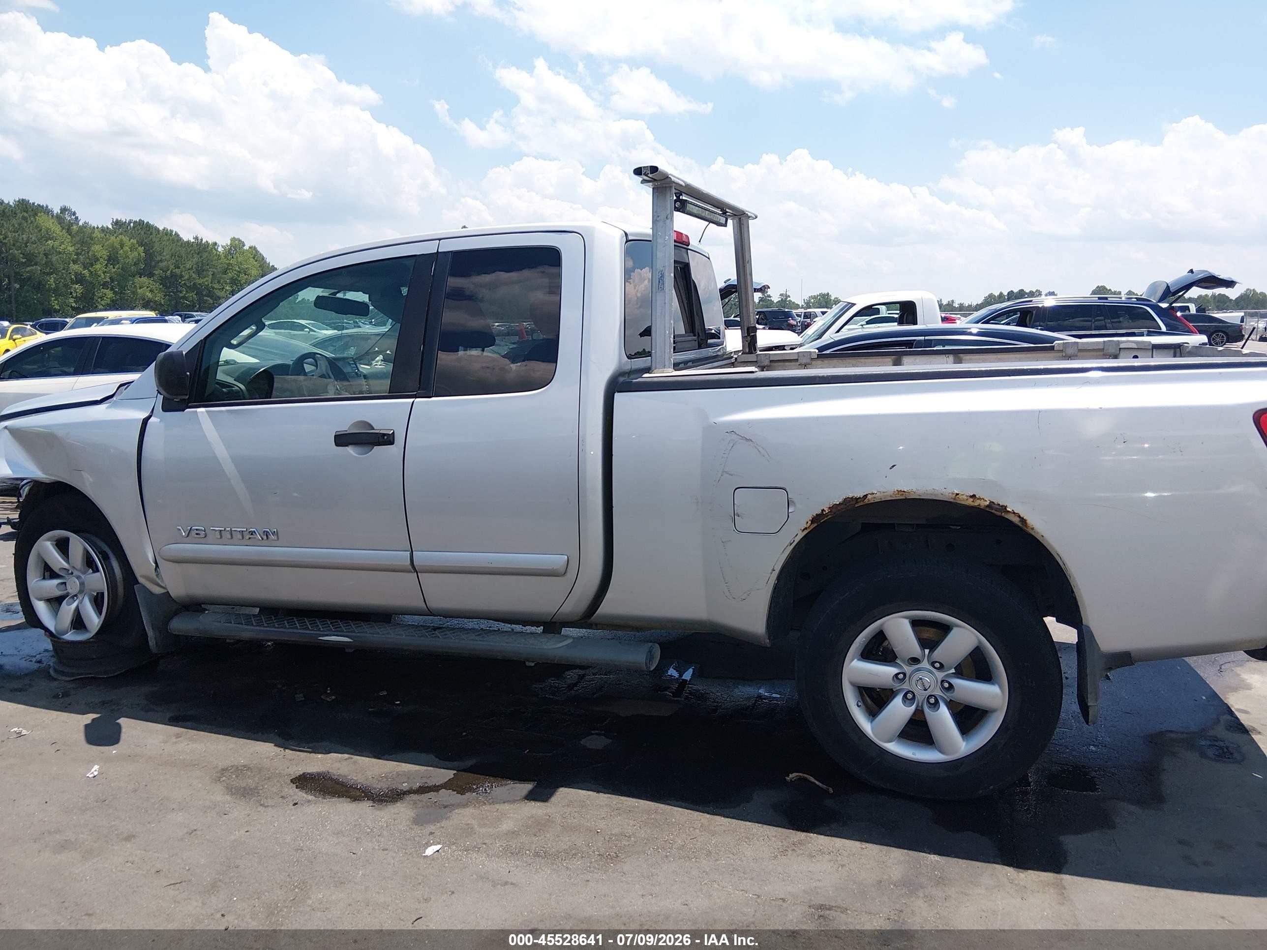 2013 Nissan Titan Sv Серебряный vin: 1N6AA0CC9DN312279