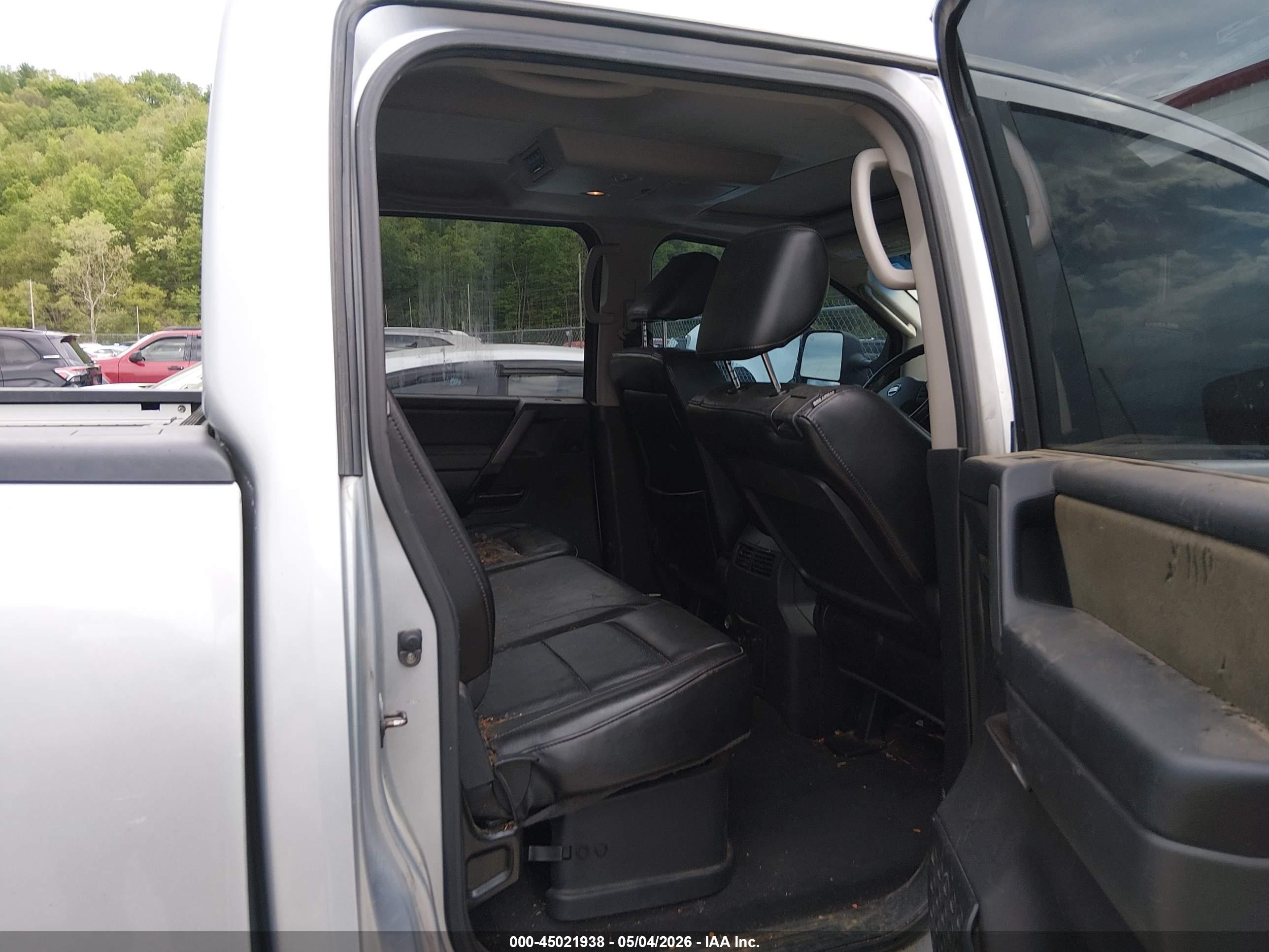 2011 Nissan Titan Sl Silver vin: 1N6AA0EC0BN303089