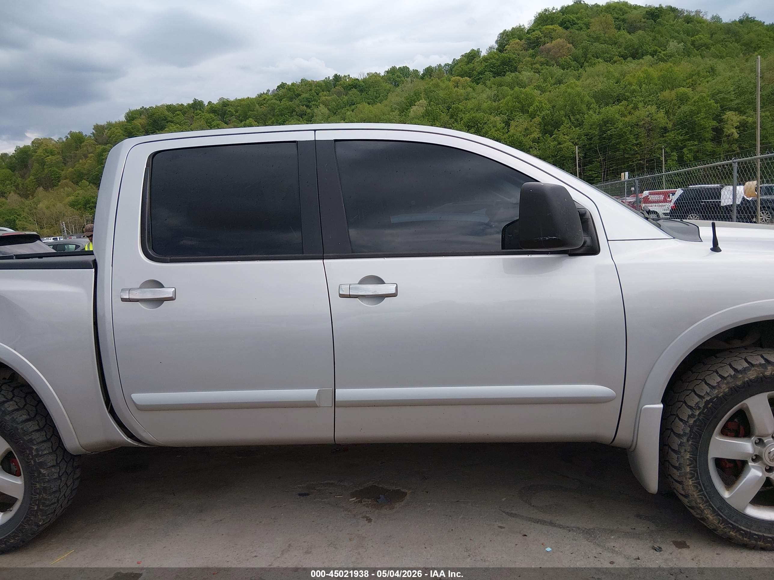2011 Nissan Titan Sl Silver vin: 1N6AA0EC0BN303089