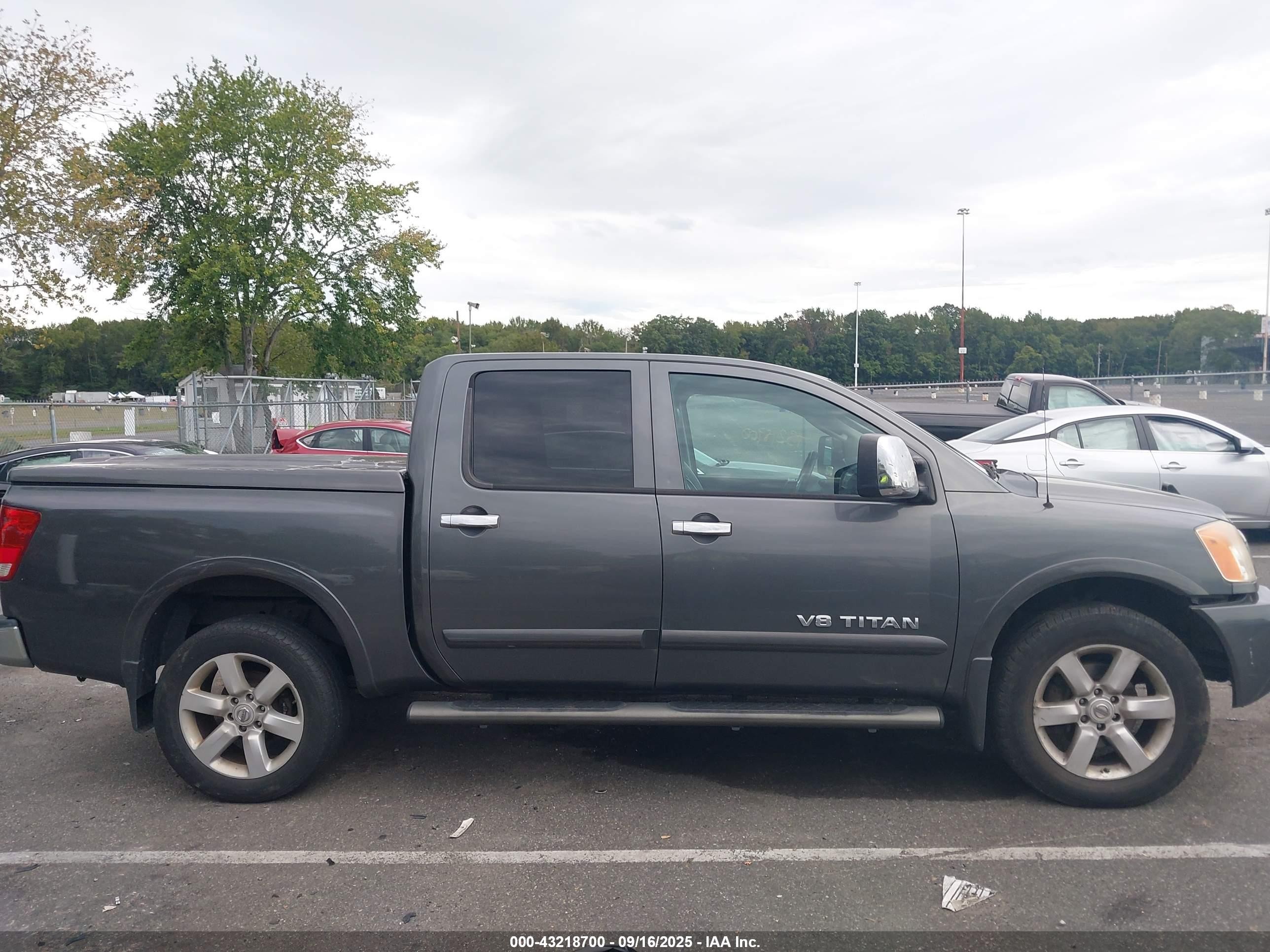2011 Nissan Titan Sl Gray vin: 1N6AA0EC0BN318840