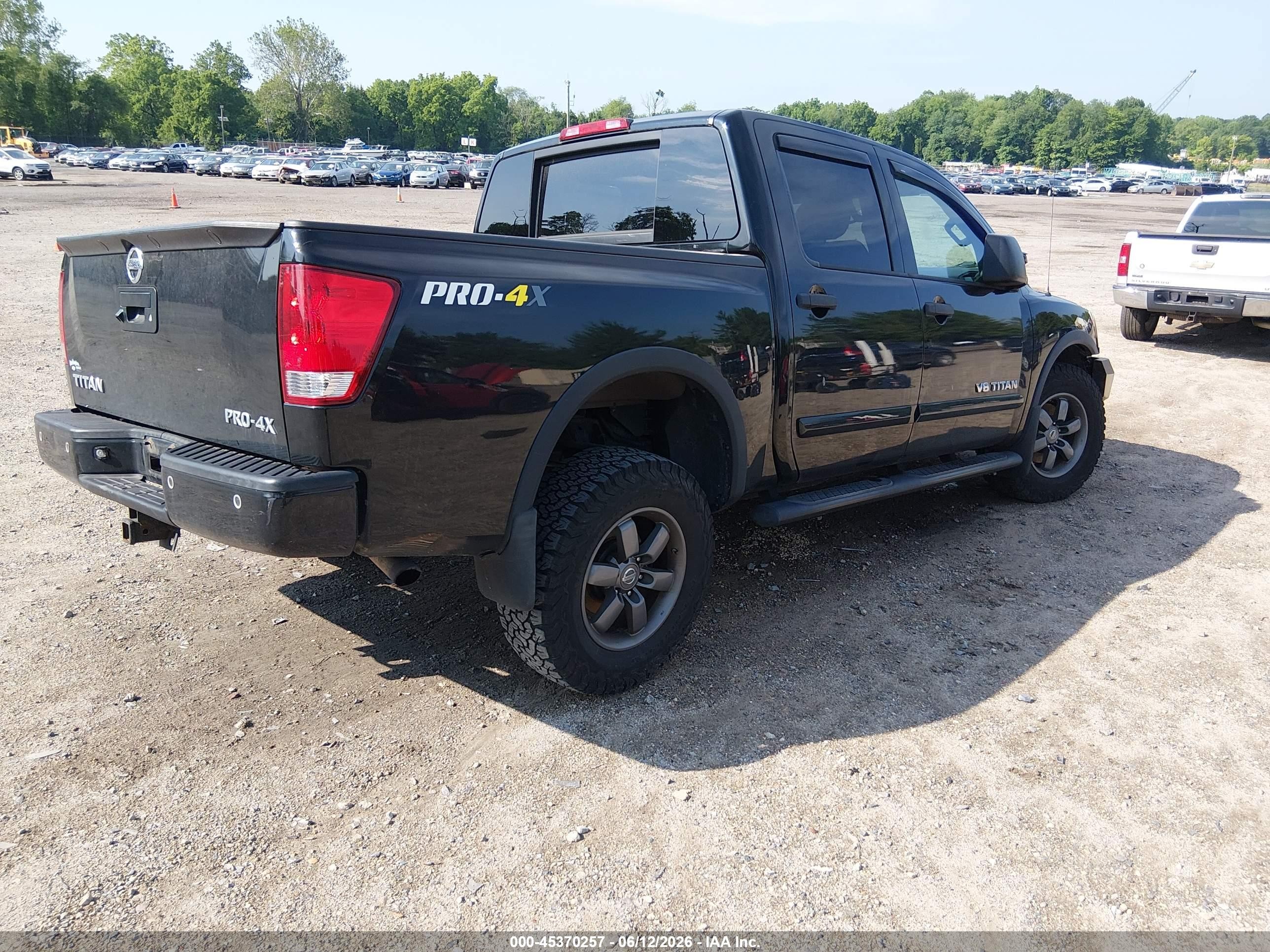 2015 Nissan Titan Pro-4x Черный vin: 1N6AA0EC0FN503332