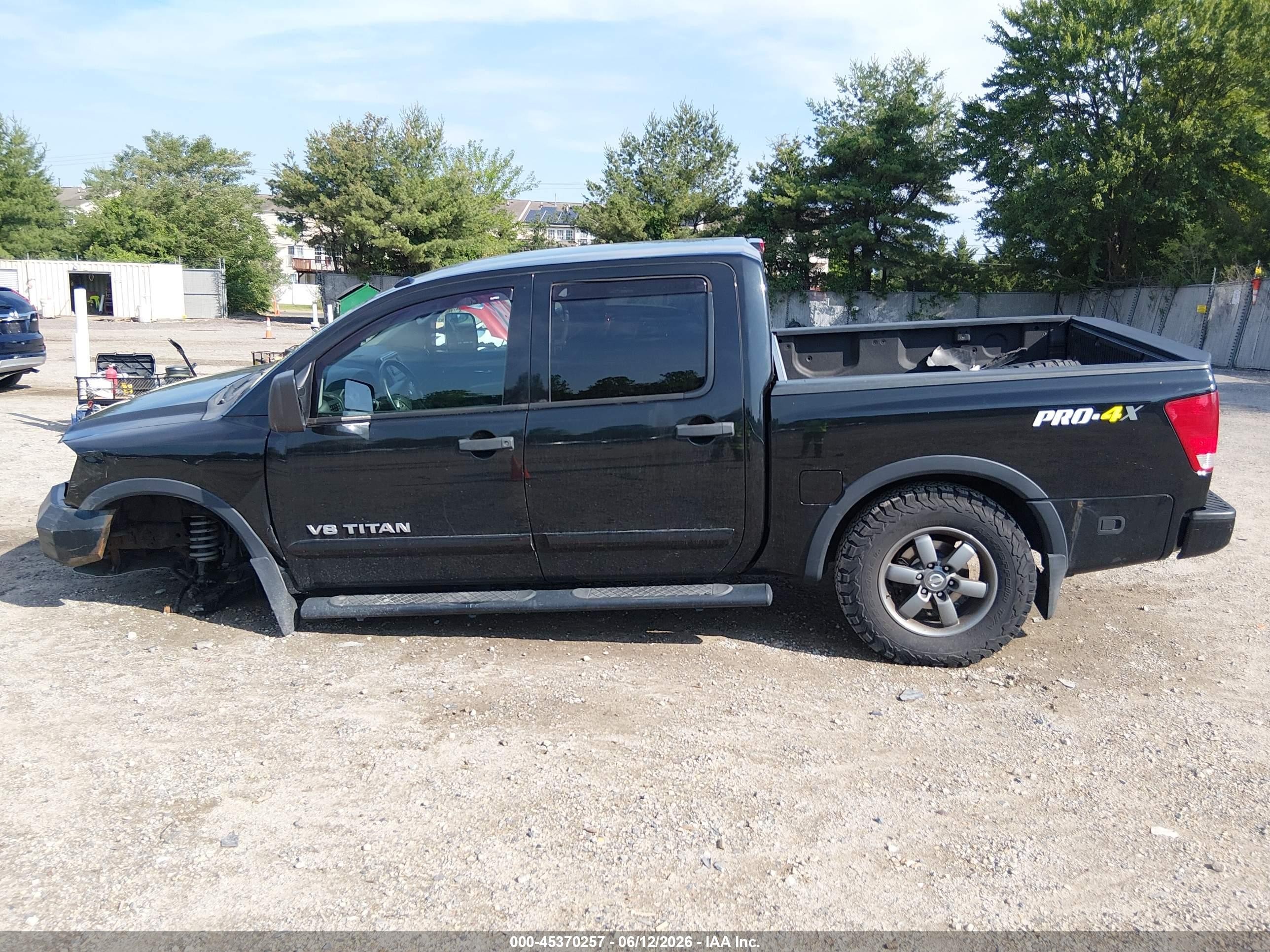 2015 Nissan Titan Pro-4x Черный vin: 1N6AA0EC0FN503332