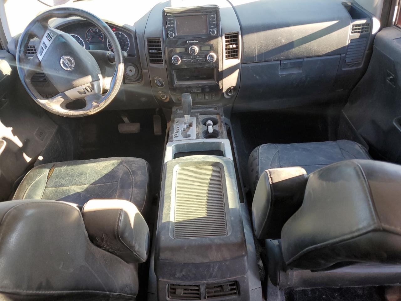 2014 Nissan Titan Sv Red vin: 1N6AA0EC1EN501815 Damage: Left Front Seat Cushion, Torn, 3 To 4 Inches