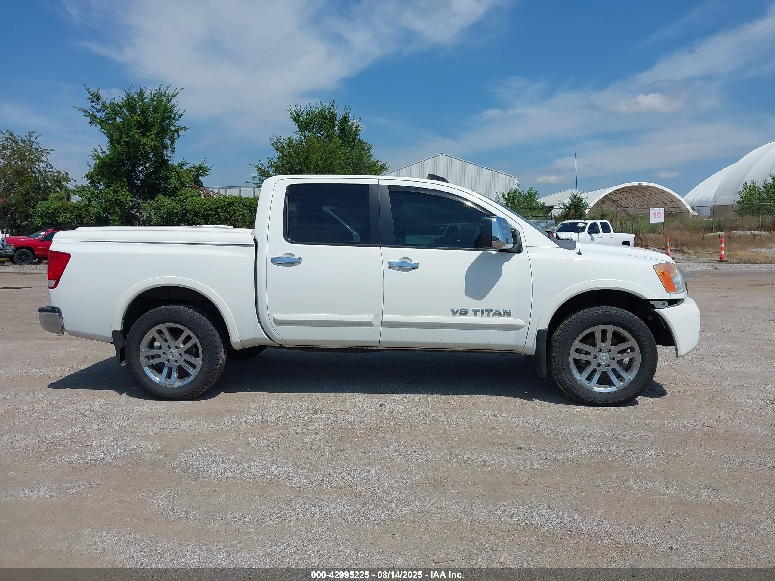 2012 Nissan Titan Pro-4x/s/sl/sv Белый vin: 1N6AA0EC2CN330330