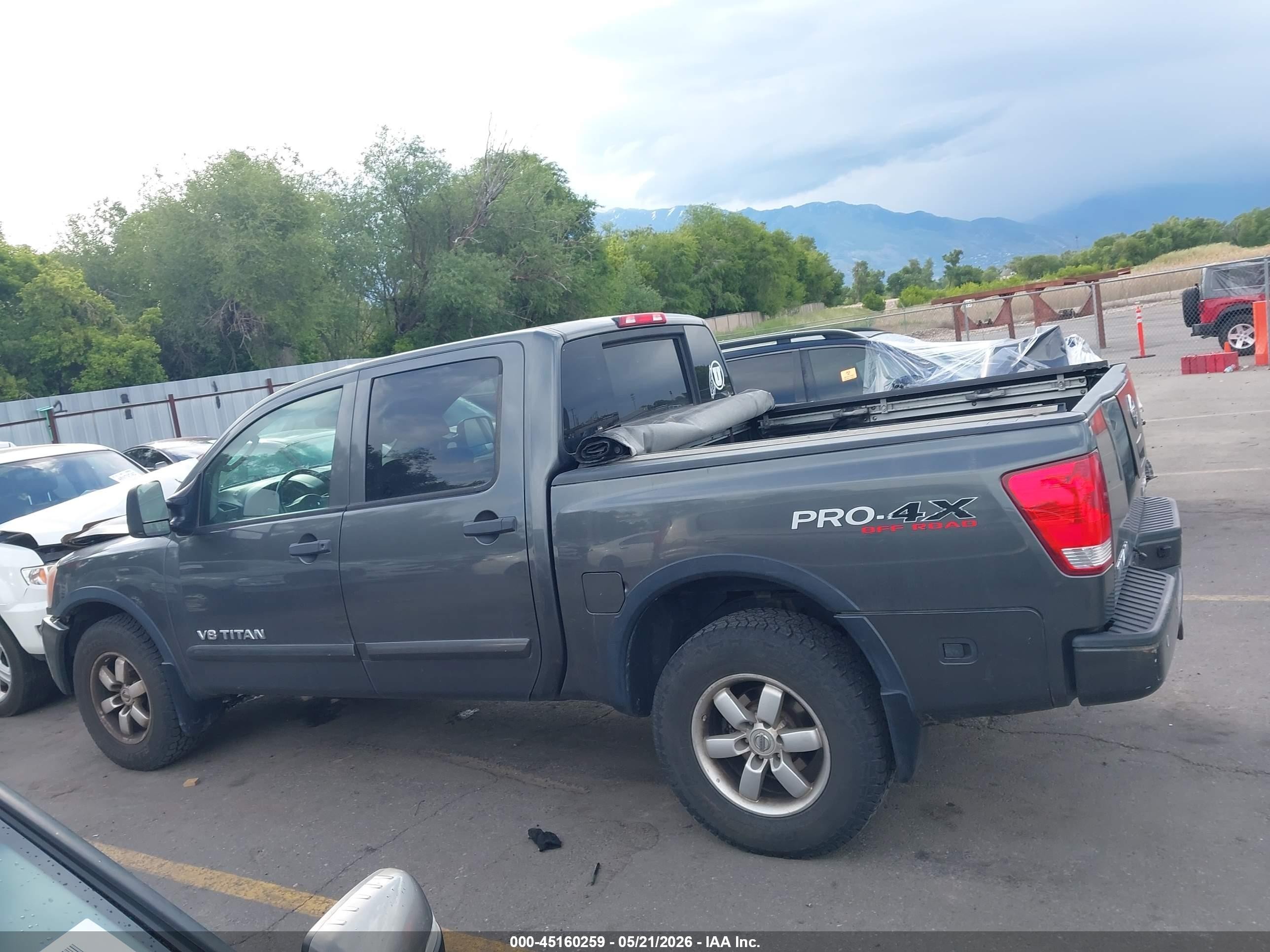 2011 Nissan Titan Pro-4x Gray vin: 1N6AA0EC3BN305452