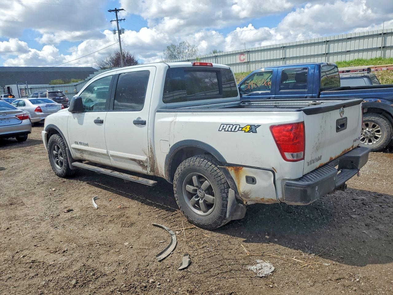 2013 Nissan Titan Sv White vin: 1N6AA0EC3DN307303
