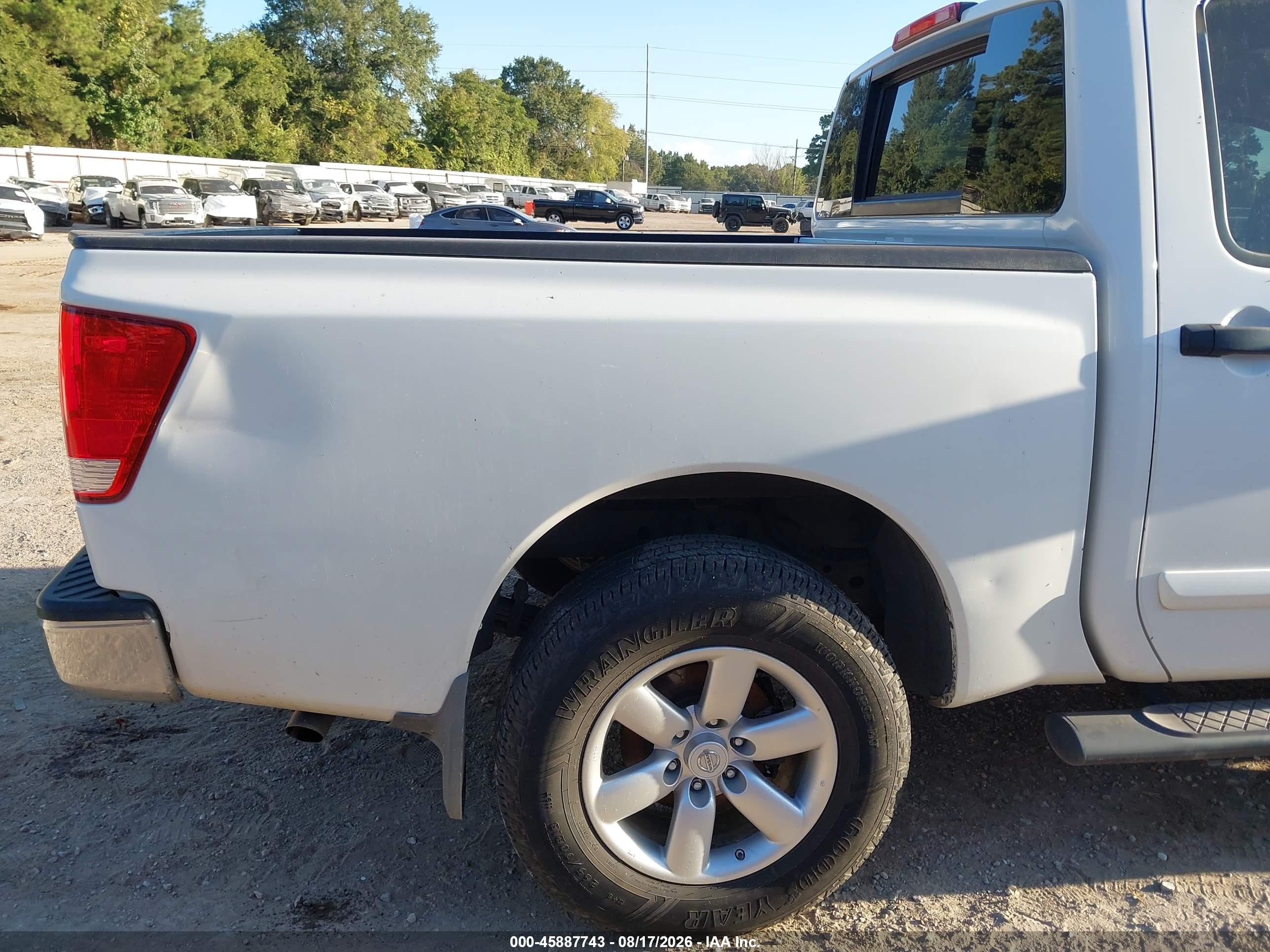 2015 Nissan Titan Pro-4x/s/sl/sv White vin: 1N6AA0EC3FN505396