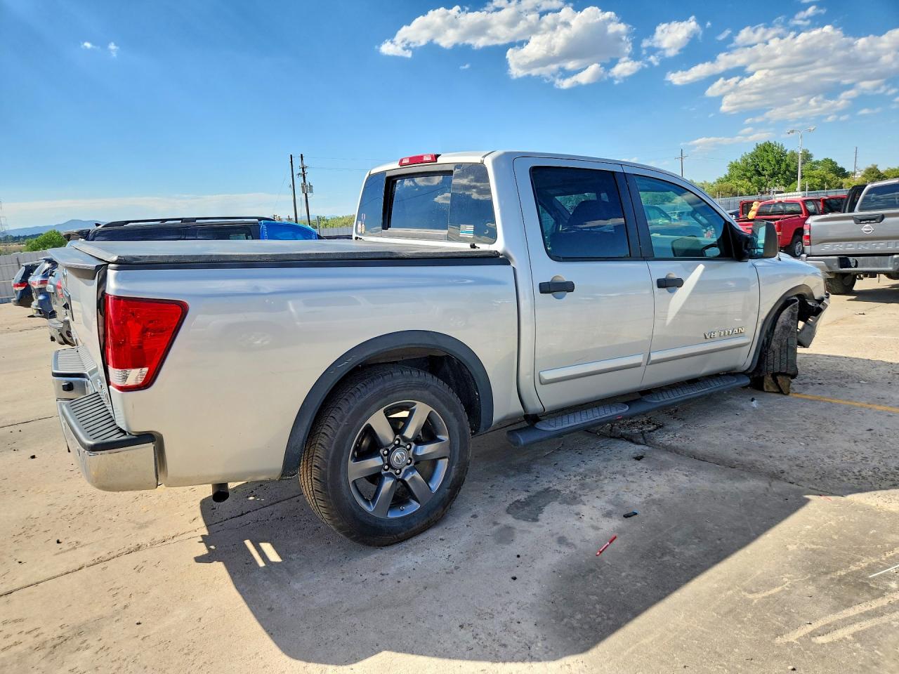 2015 Nissan Titan Sv Silver vin: 1N6AA0EC4FN504127