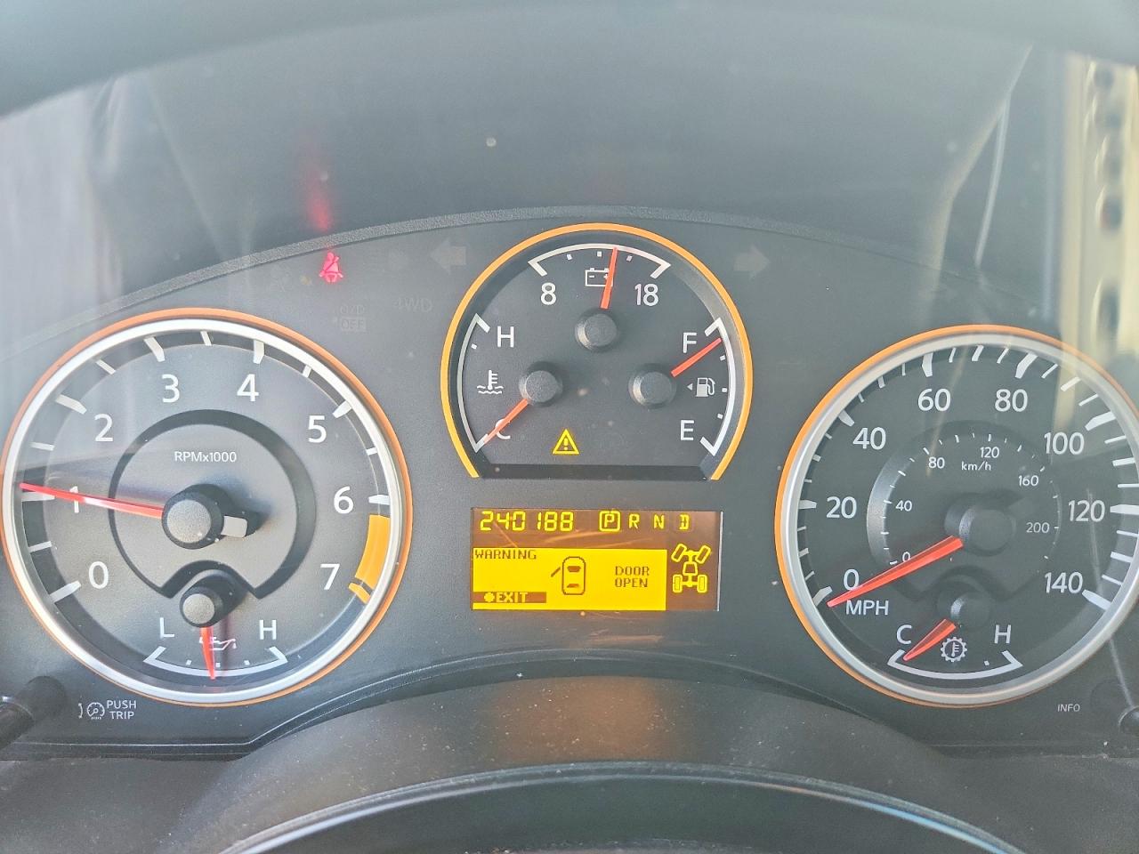 2010 Nissan Titan Se White vin: 1N6AA0EC6AN316413