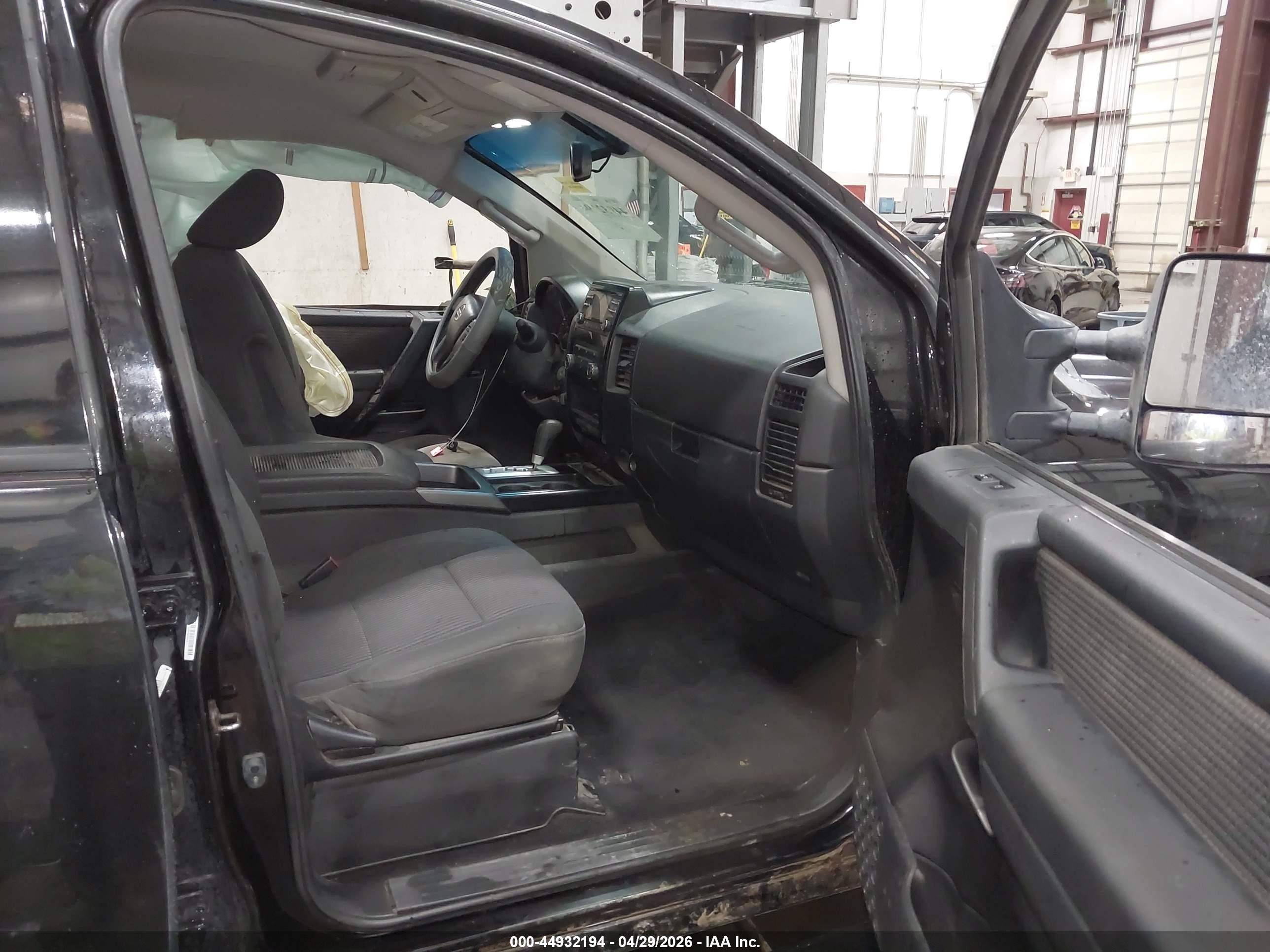 2013 Nissan Titan Pro-4x/s/sl/sv Black vin: 1N6AA0EC6DN301513