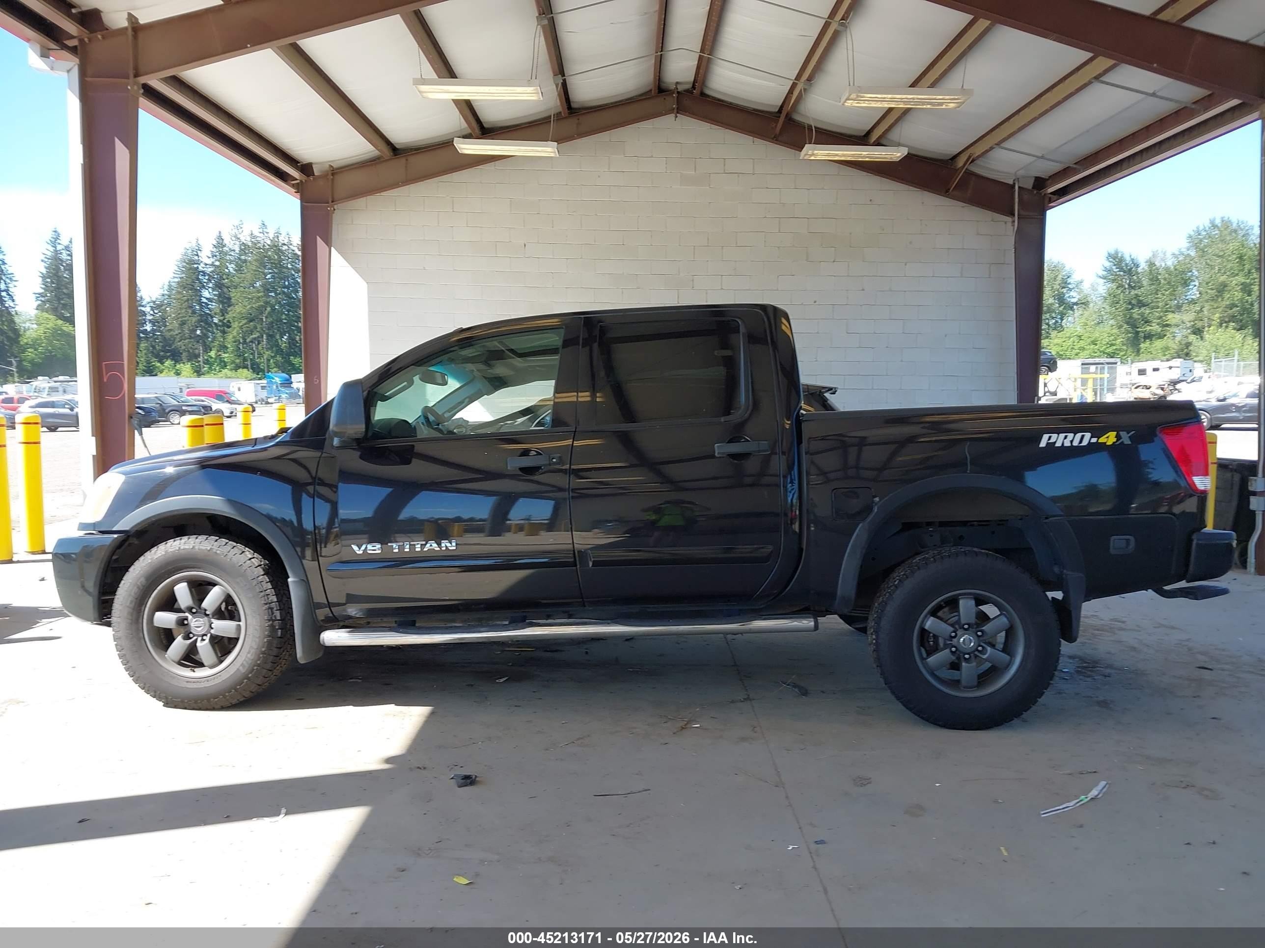 2014 Nissan Titan Pro-4x Black vin: 1N6AA0EC6EN519825