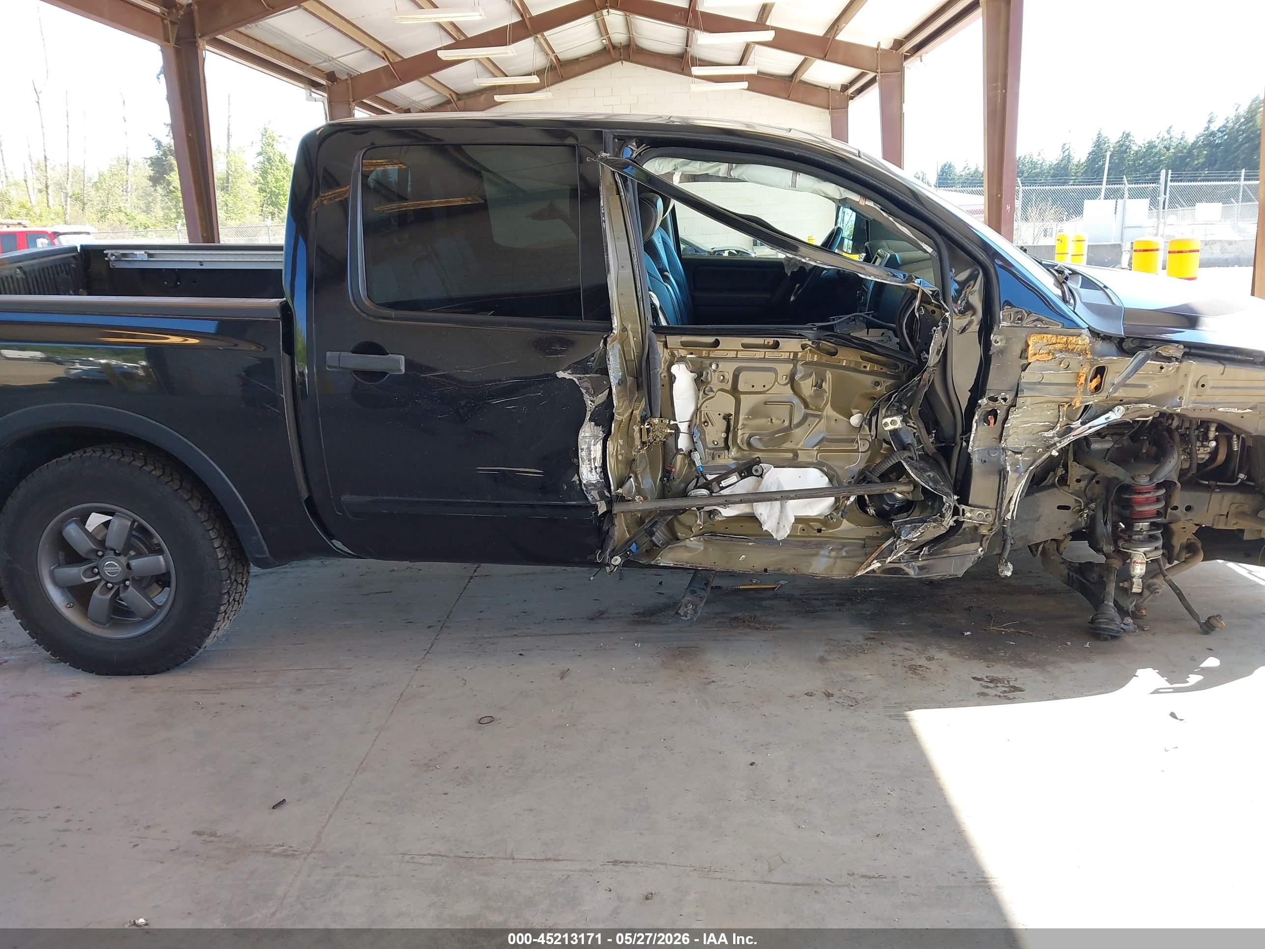 2014 Nissan Titan Pro-4x Black vin: 1N6AA0EC6EN519825