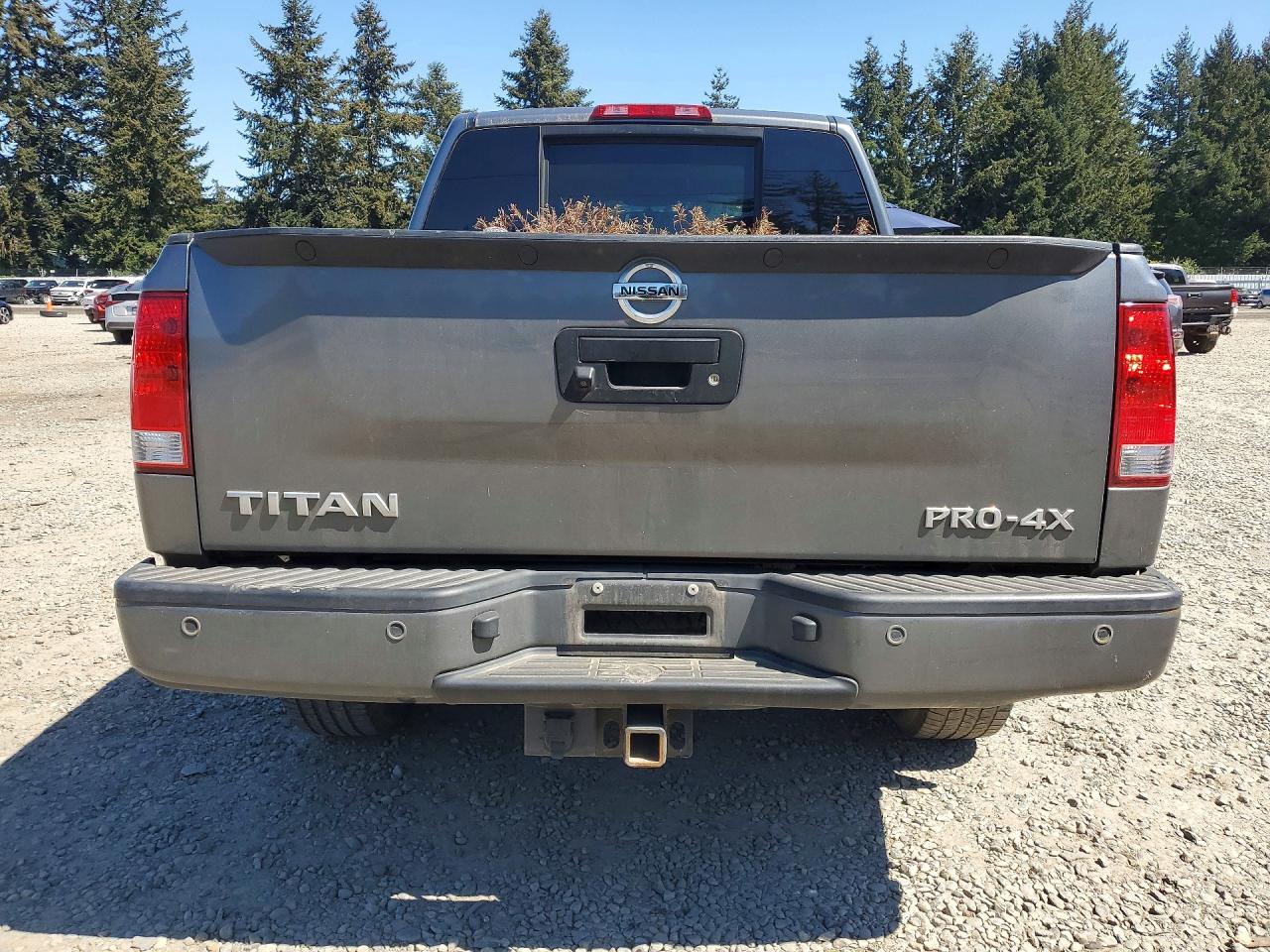 2015 Nissan Titan Sv Серебряный vin: 1N6AA0EC7FN505210