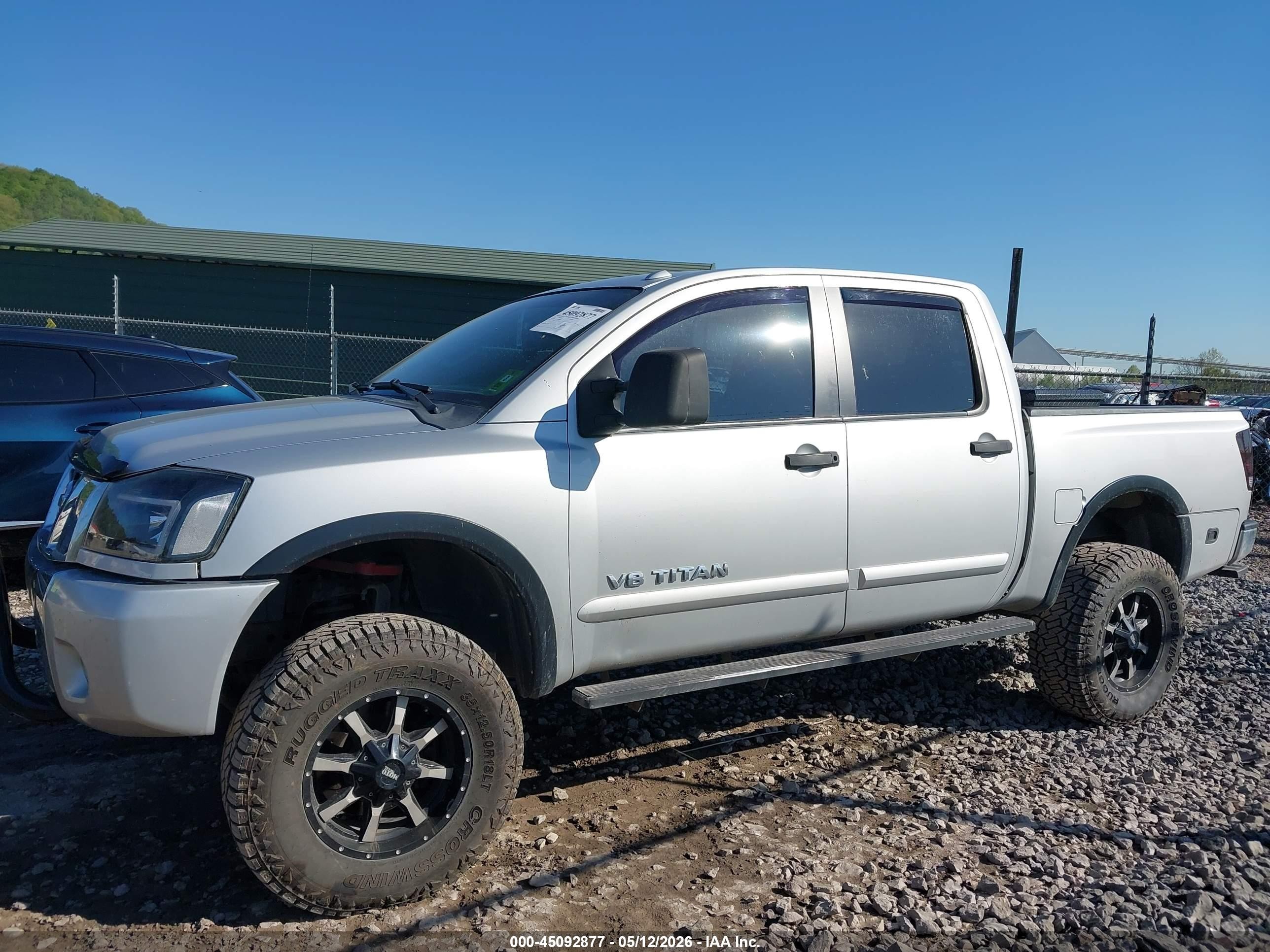 2015 Nissan Titan Sv Silver vin: 1N6AA0ECXFN510448