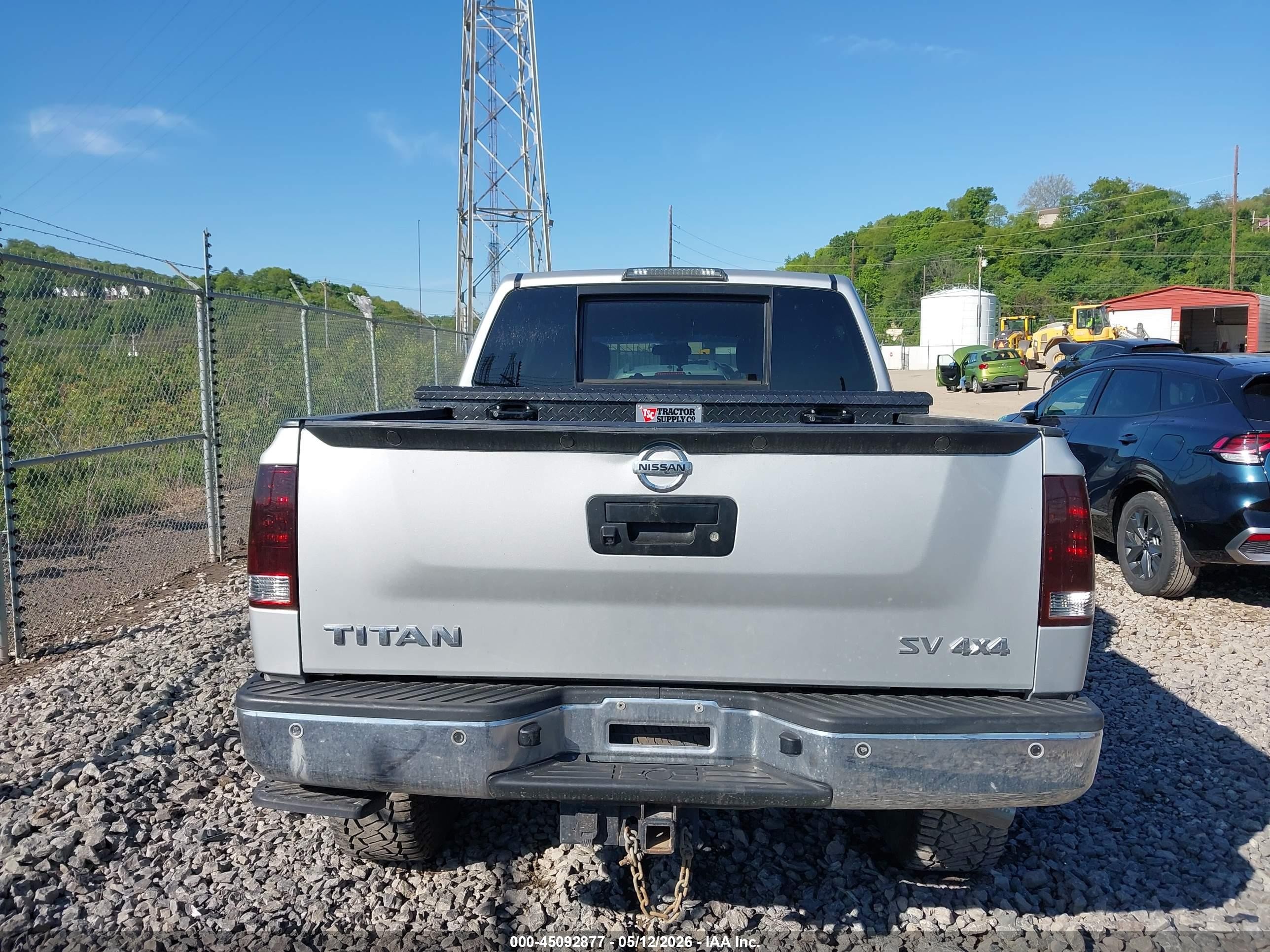 2015 Nissan Titan Sv Silver vin: 1N6AA0ECXFN510448