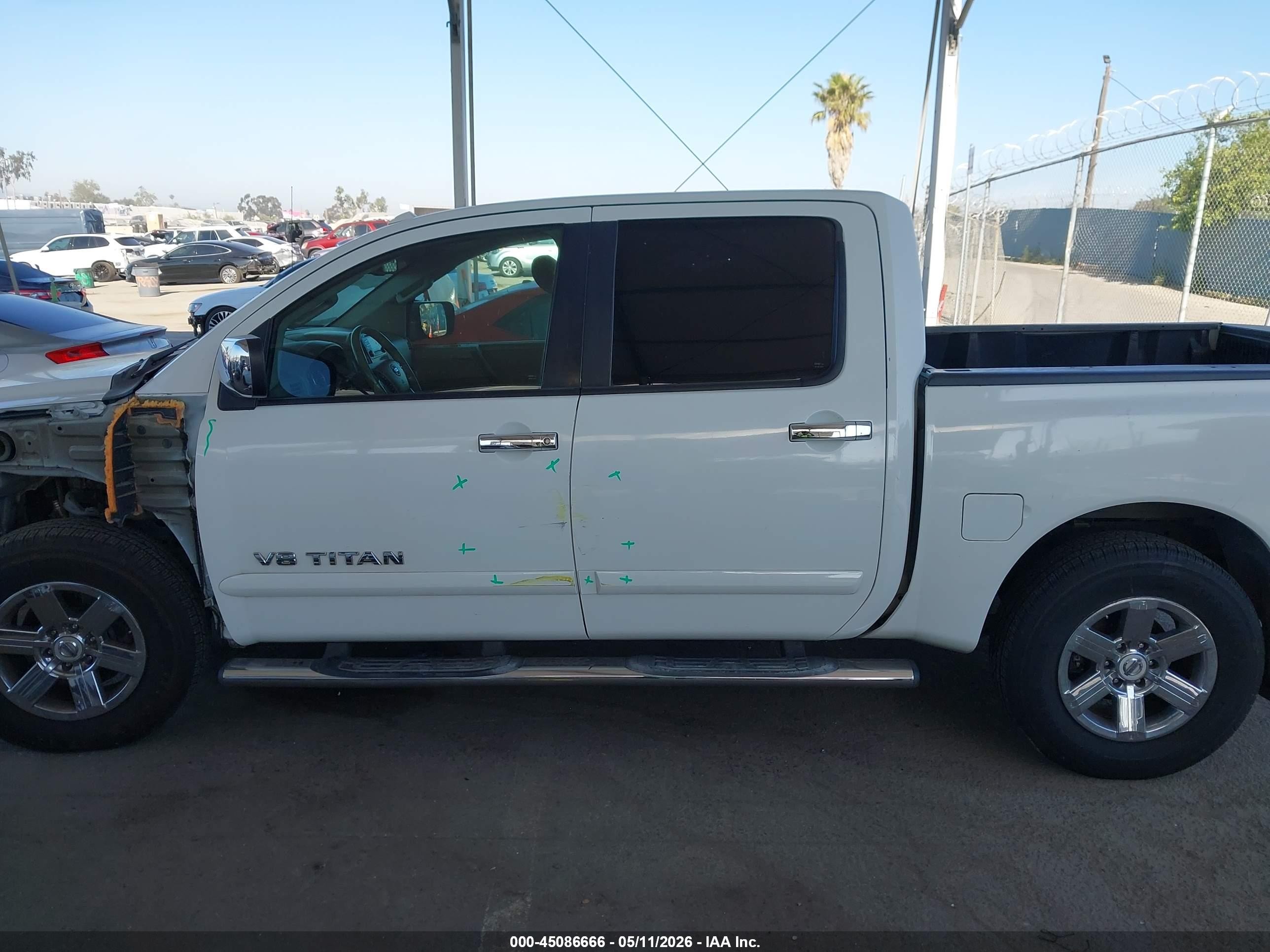 2014 Nissan Titan Sv White vin: 1N6AA0ED2EN512153