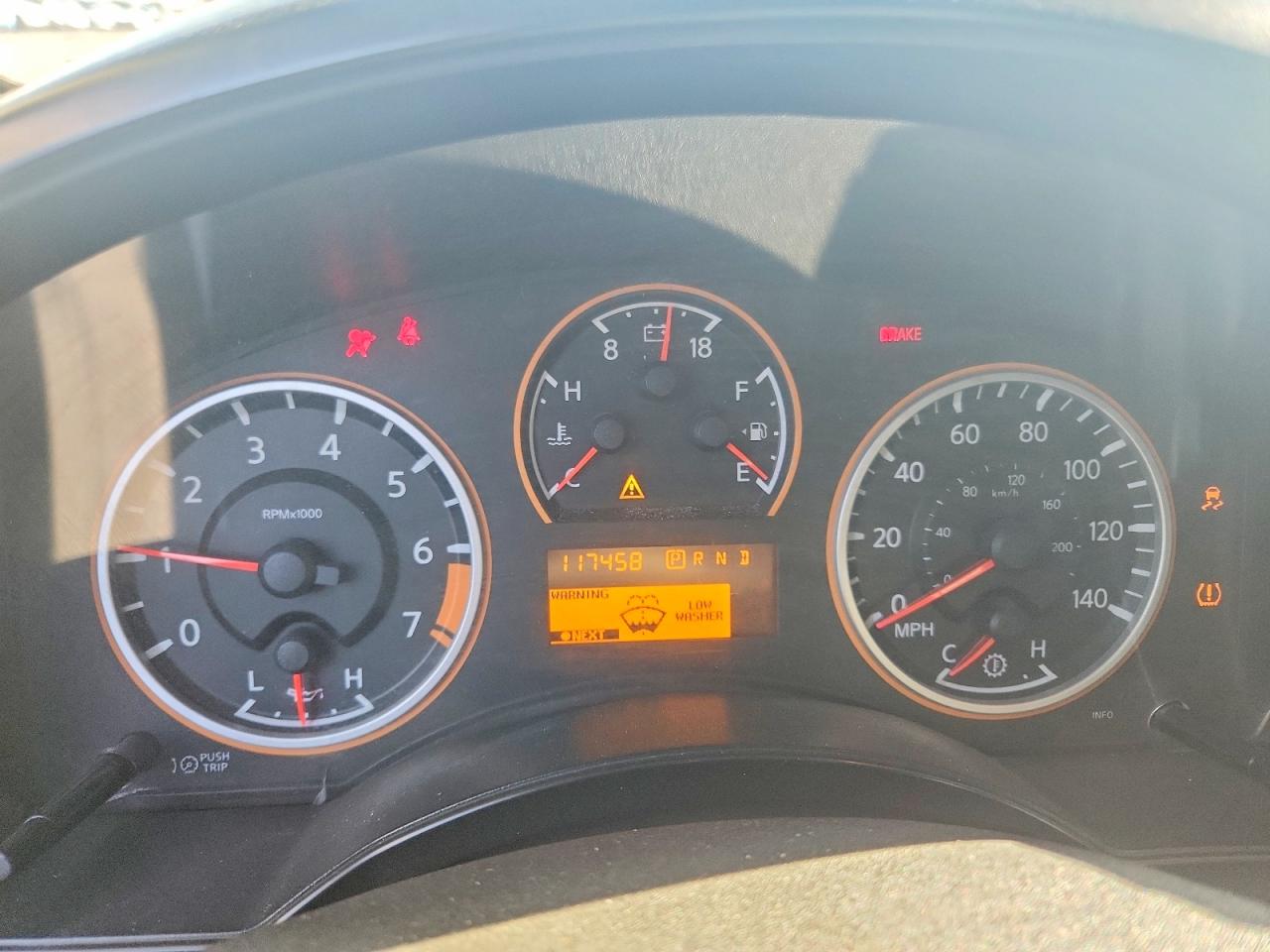 2013 Nissan Titan Sv Two Tone vin: 1N6AA0ED3DN300358