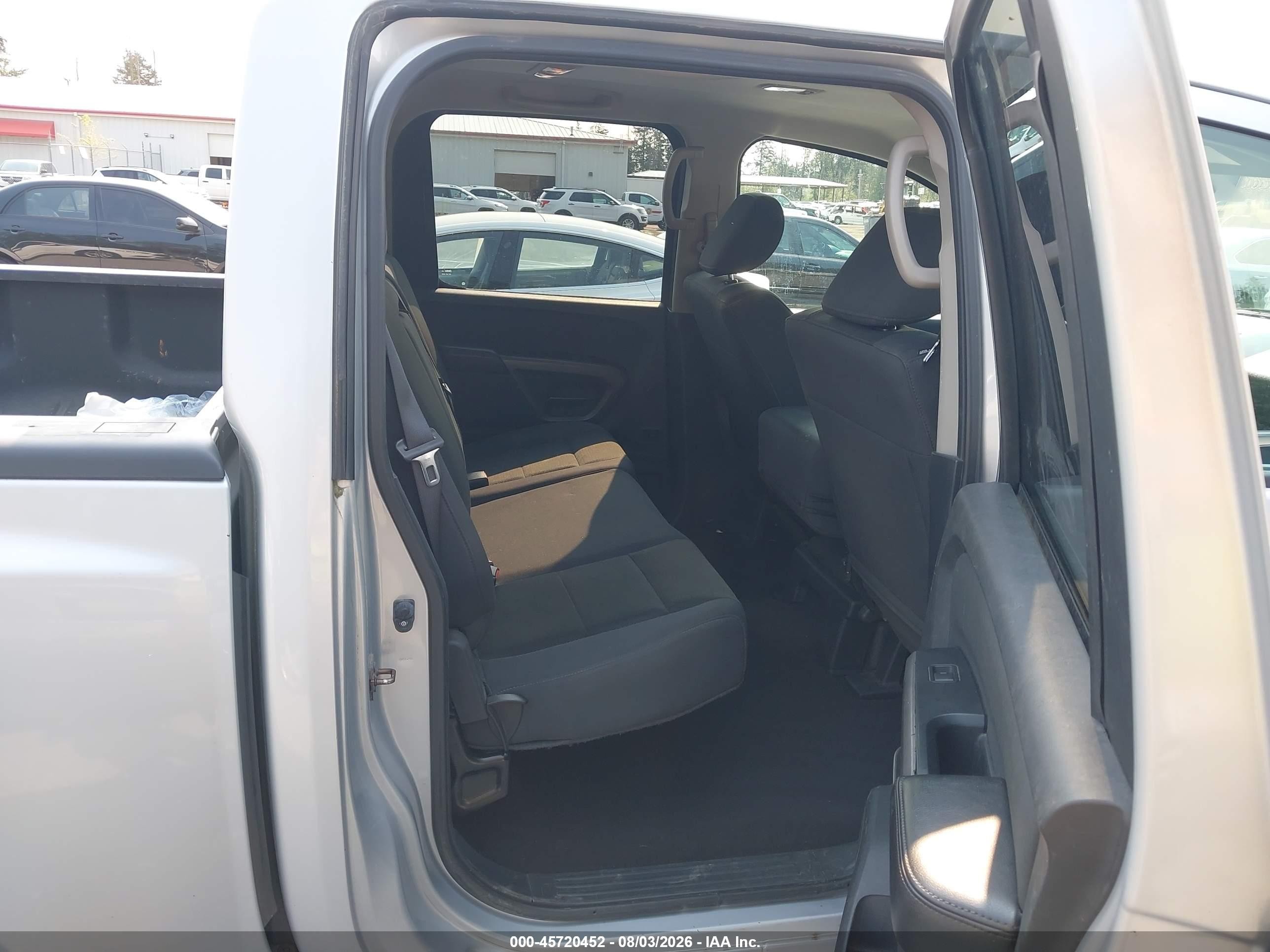2015 Nissan Titan Pro-4x/s/sl/sv Silver vin: 1N6AA0EJ6FN504497