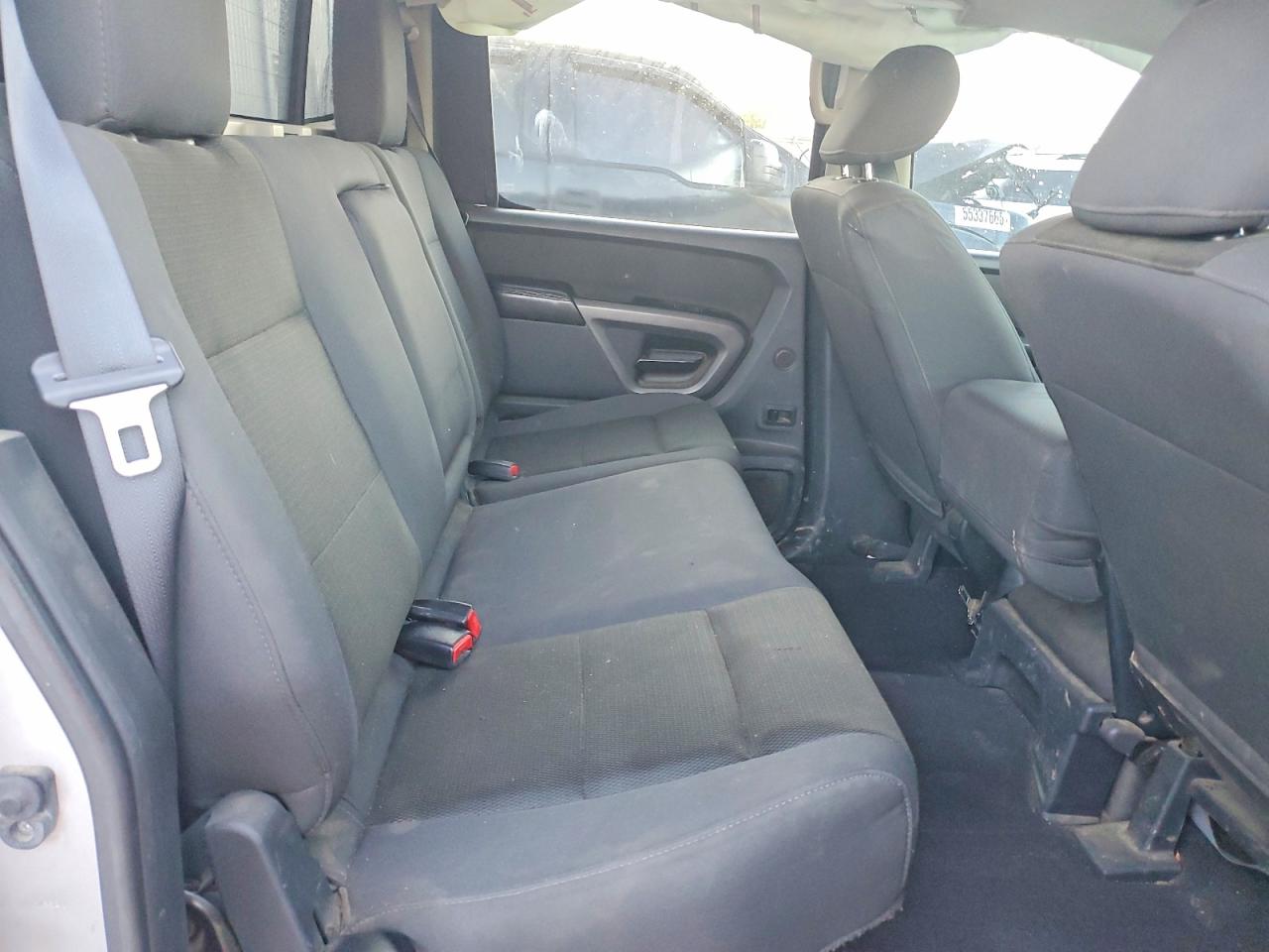2015 Nissan Titan S/sv/sl/pro-4x Silver vin: 1N6AA0EJ6FN507187