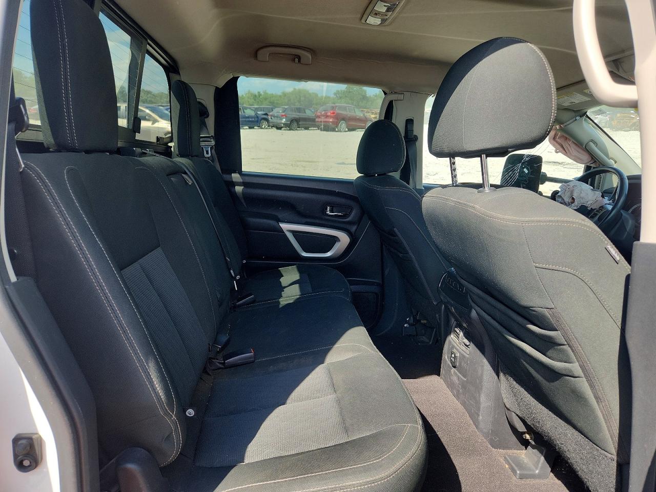 2017 Nissan Titan Sv White vin: 1N6AA1E54HN511606