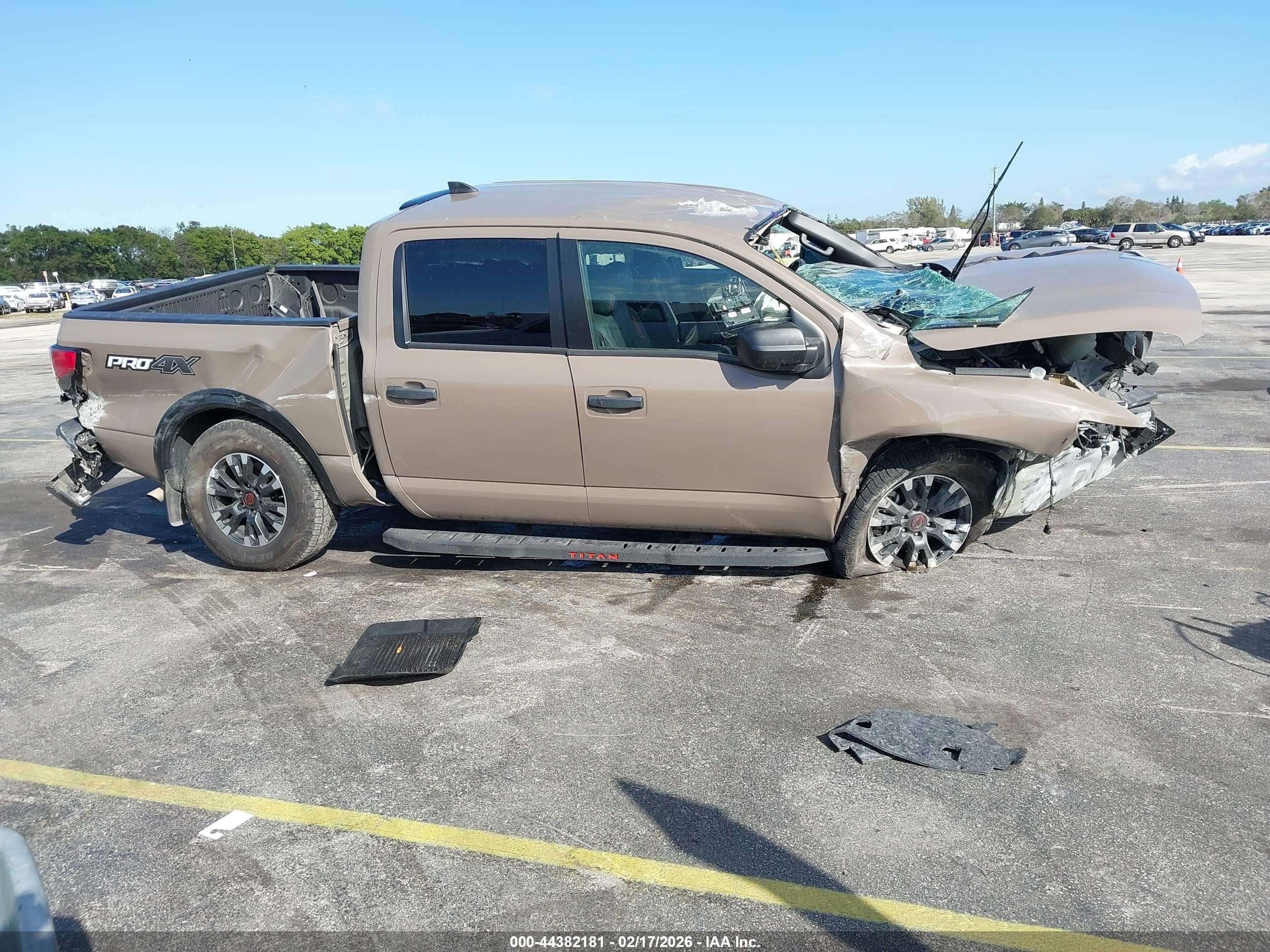 2024 Nissan Titan   Серый vin: 1N6AA1ED0RN111308