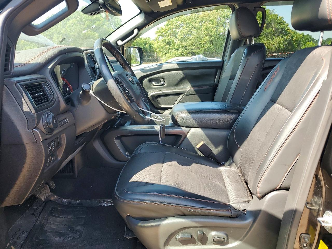 2021 Nissan Titan Pro-4x Черный vin: 1N6AA1ED9MN513692
