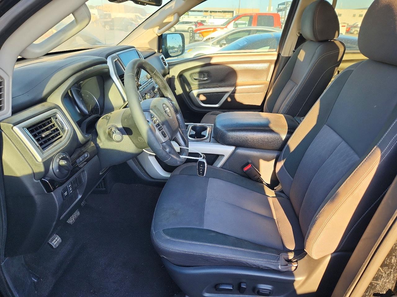2021 Nissan Titan Sv Черный vin: 1N6AA1EF6MN516468